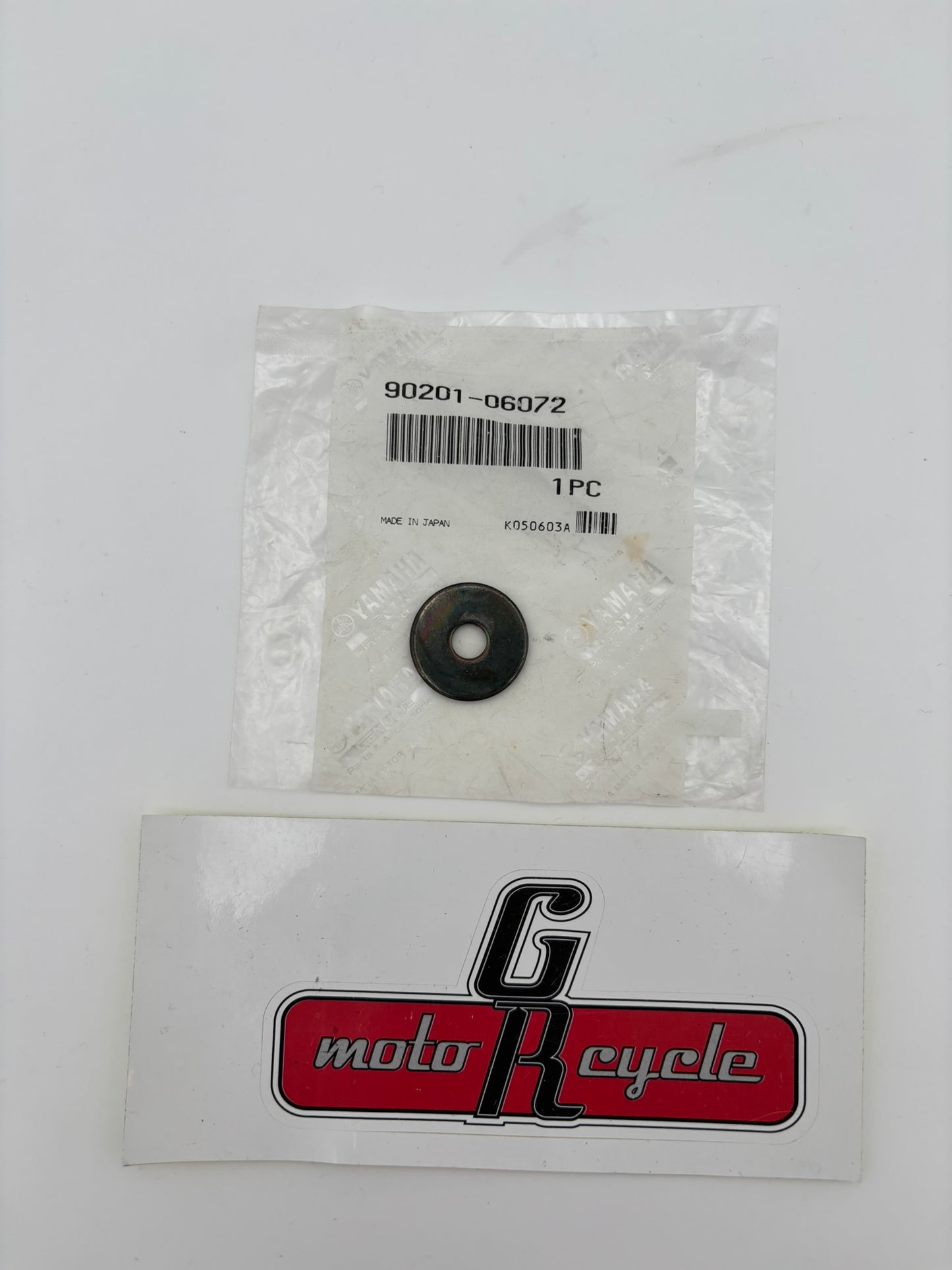 YAMAHA PLATE WASHER 90201-06072-00 Y218