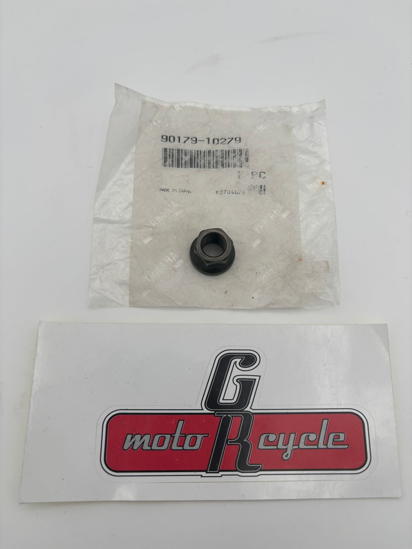 YAMAHA NUT 90179-10279-00 Y220