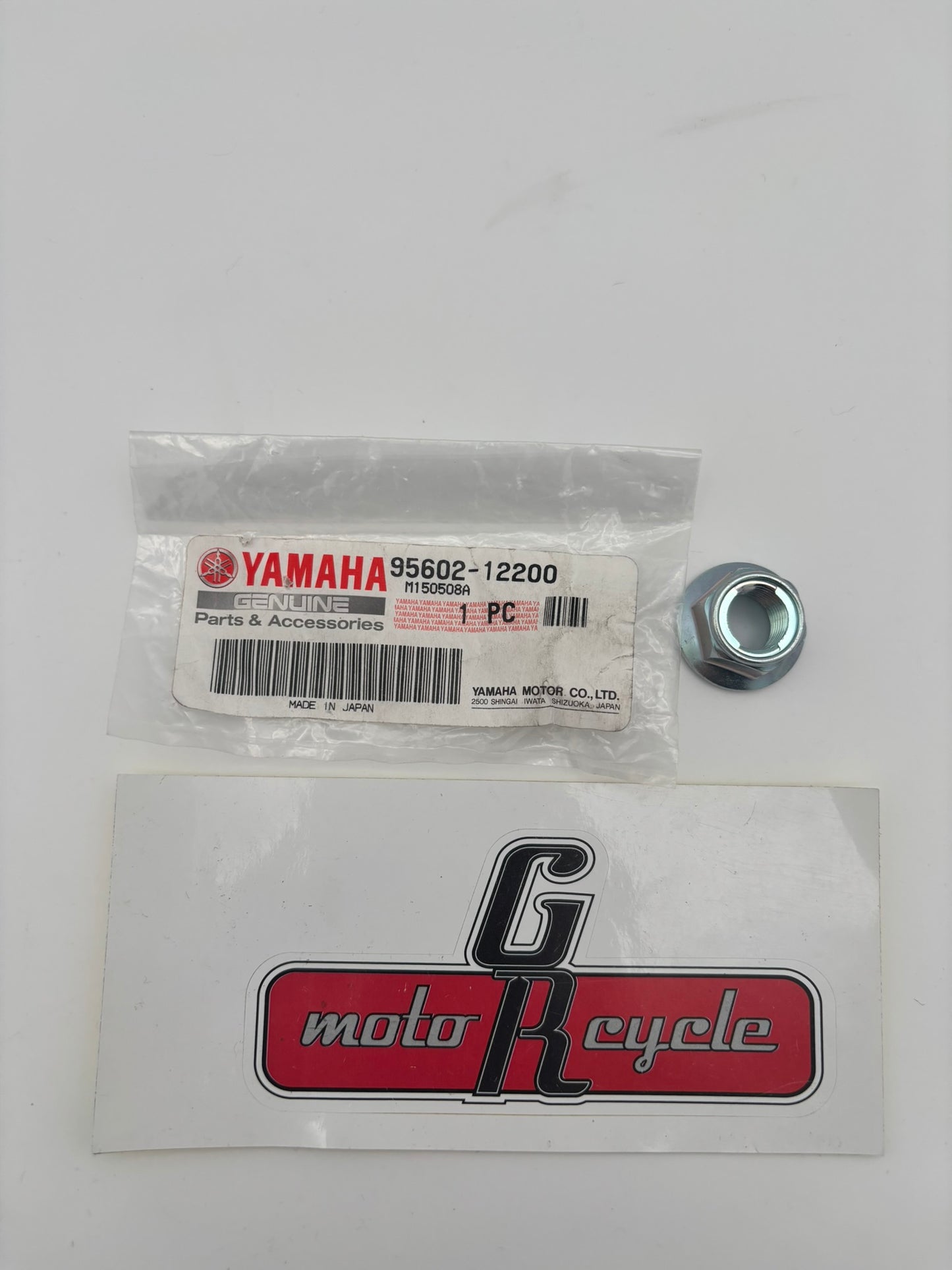 YAMAHA SELF-LOCKING NUT 95602-12200-00 Y220