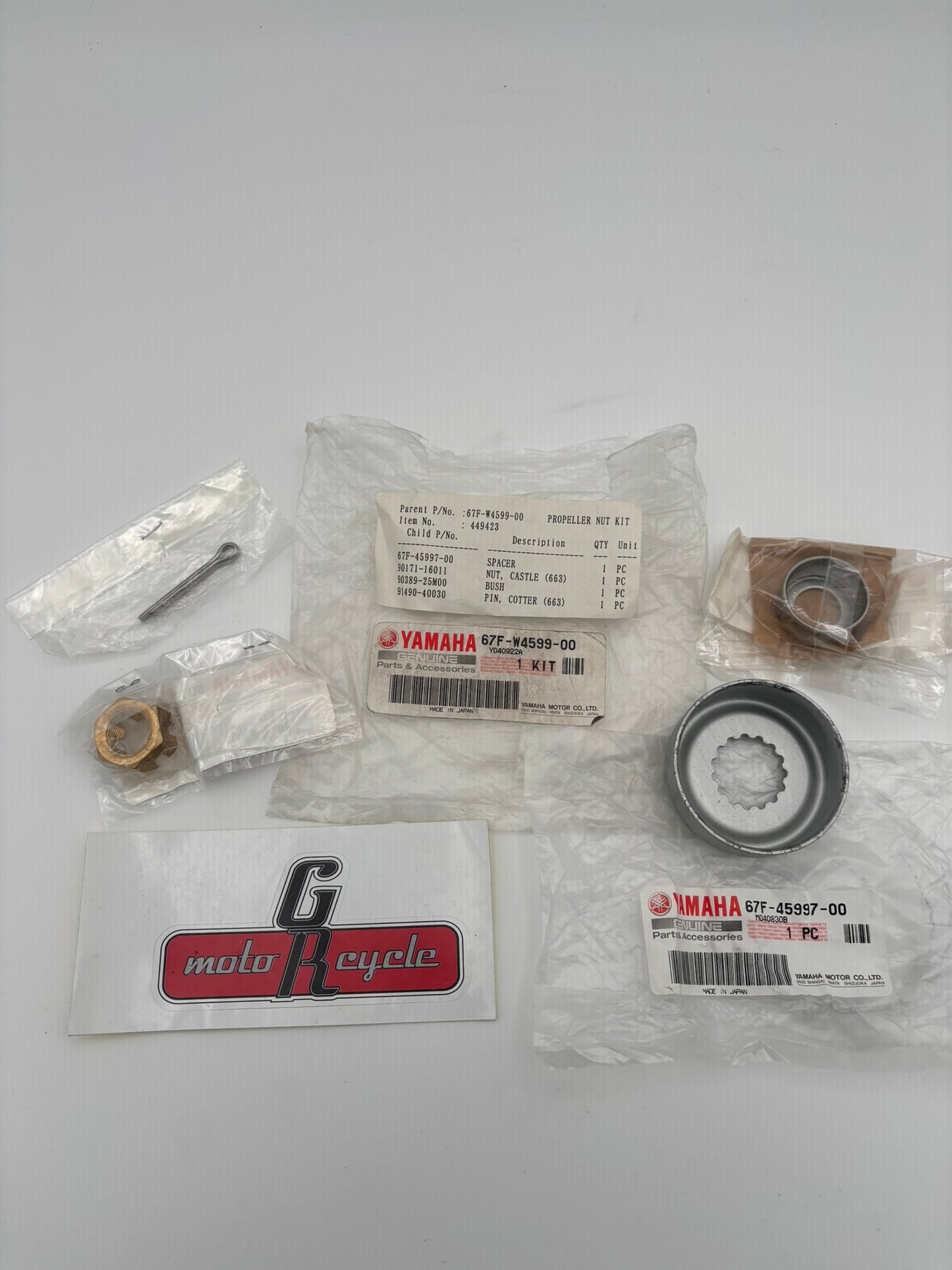 YAMAHA PROPELLER NUT KIT 67F-W4599-00-00 Y221