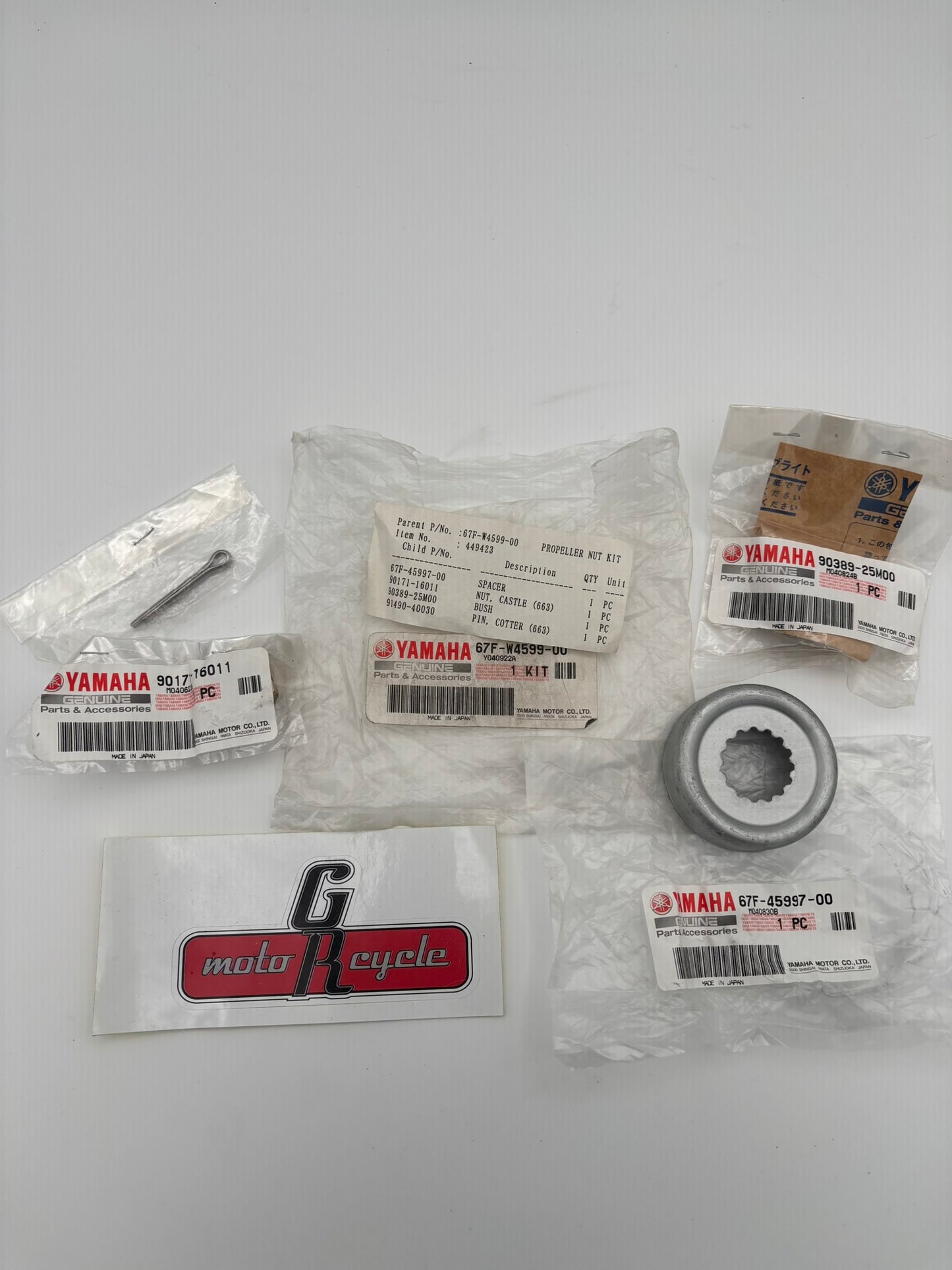 YAMAHA PROPELLER NUT KIT 67F-W4599-00-00 Y221