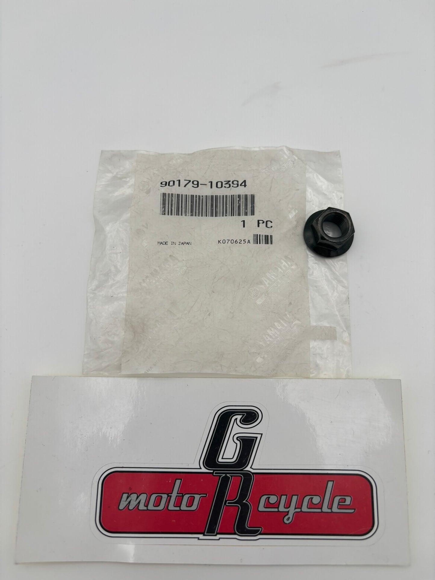 YAMAHA NUT (22F) 90179-10394-00 Y224