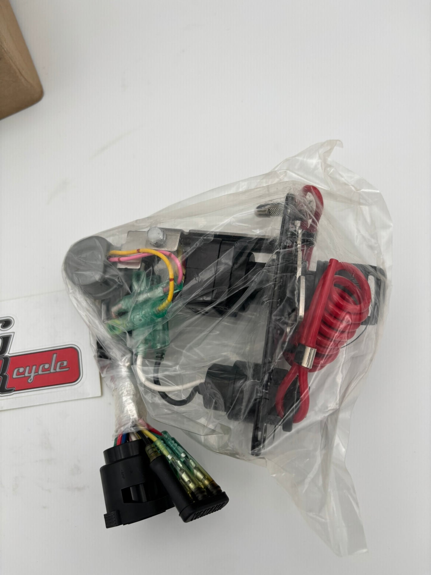 YAMAHA MAIN SWITCH PANEL SUB 704-82570-12-00 704-82570-11-00 Y227