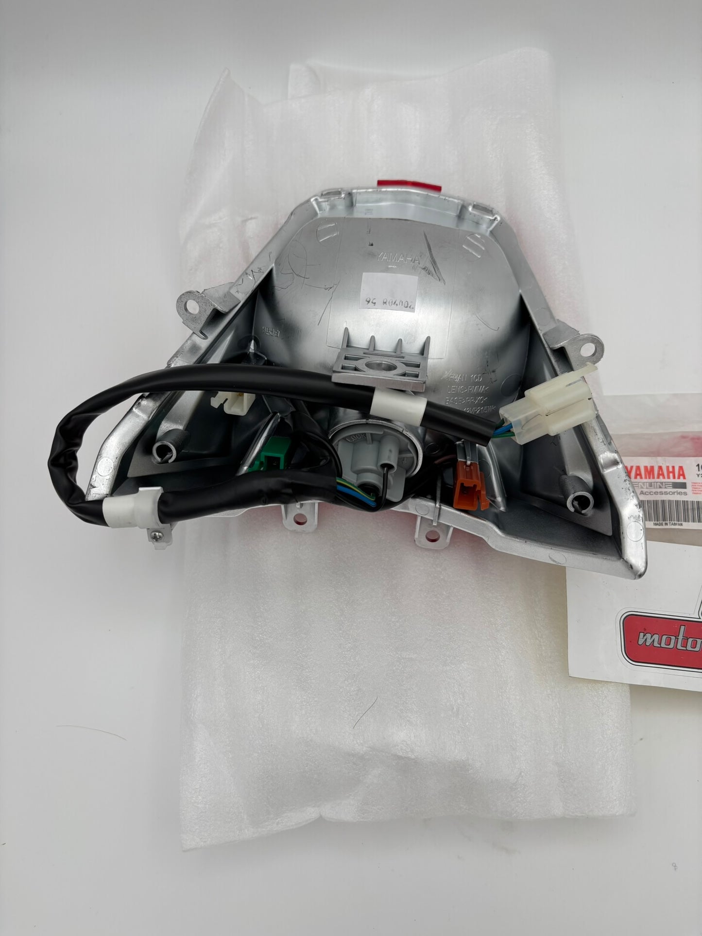 YAMAHA TAILLIGHT ASSY 1CD-H4700-01-00 Y229