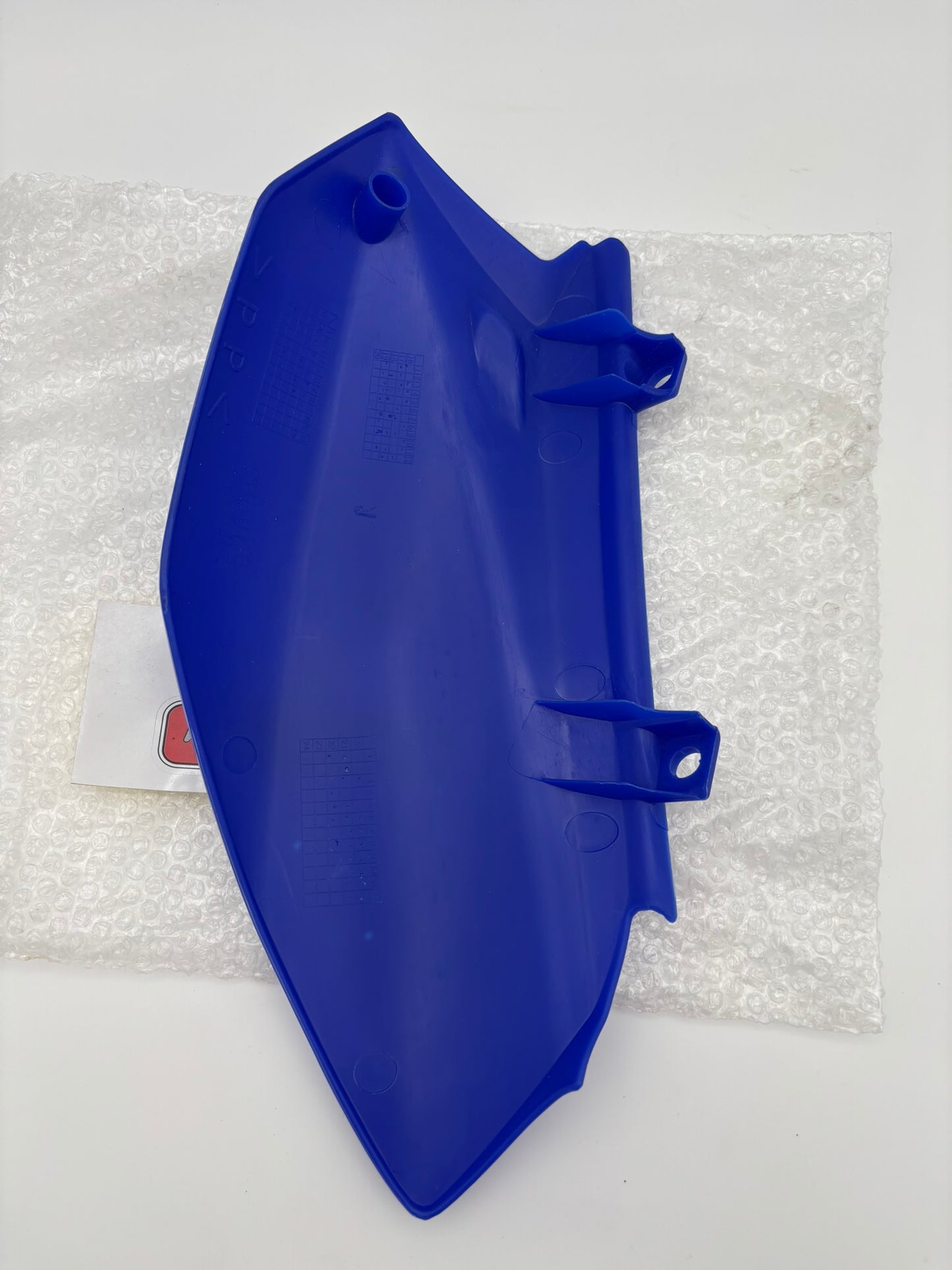 YAMAHA SIDE COVER 2 1P6-F1721-10-00 Y229