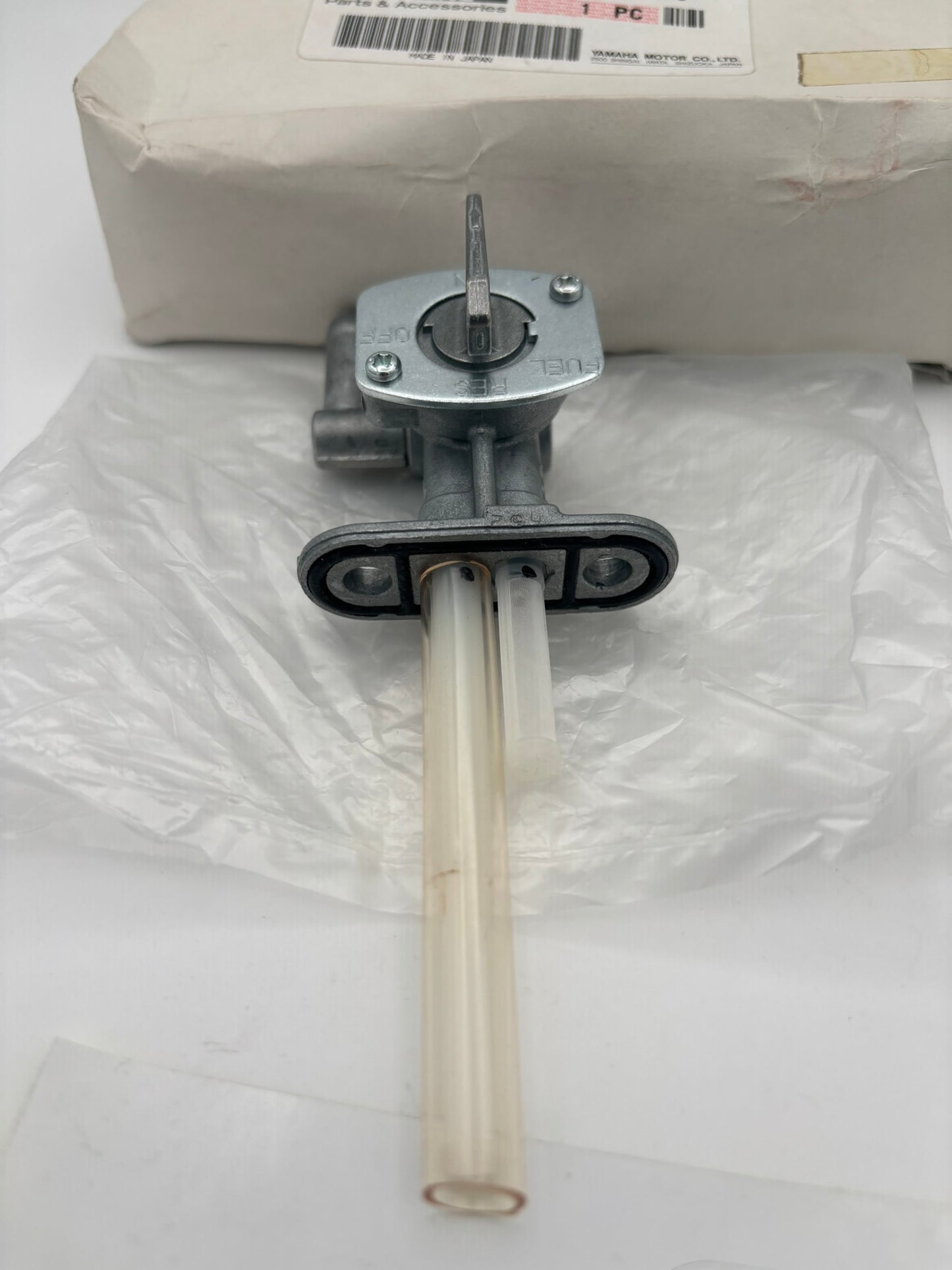 YAMAHA IT125 IT175 IT250 FUEL COCK ASSY 1 3R9-24500-00-00 Y235