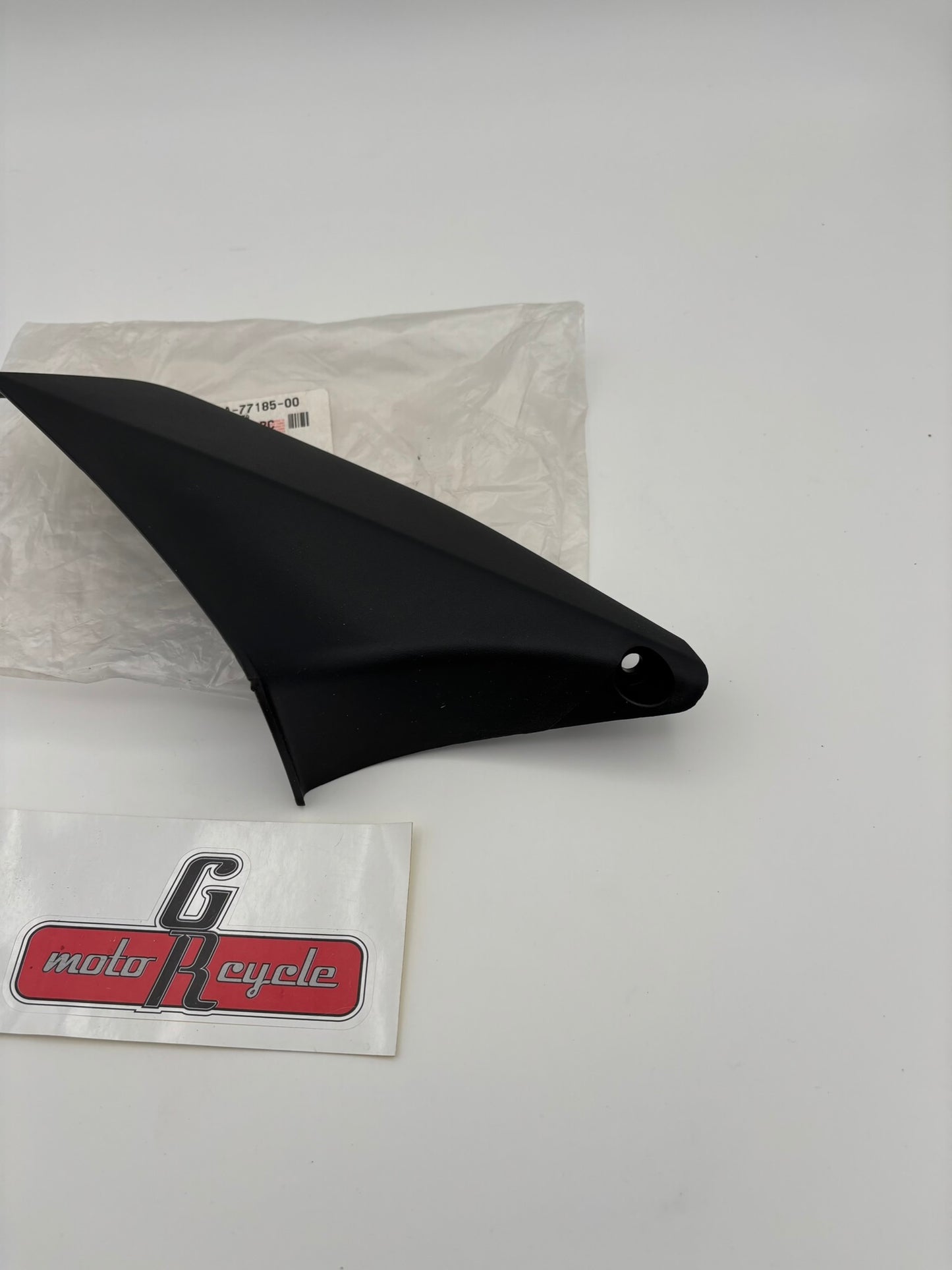 YAMAHA PLATE 1 8FA-77185-00-00 Y240