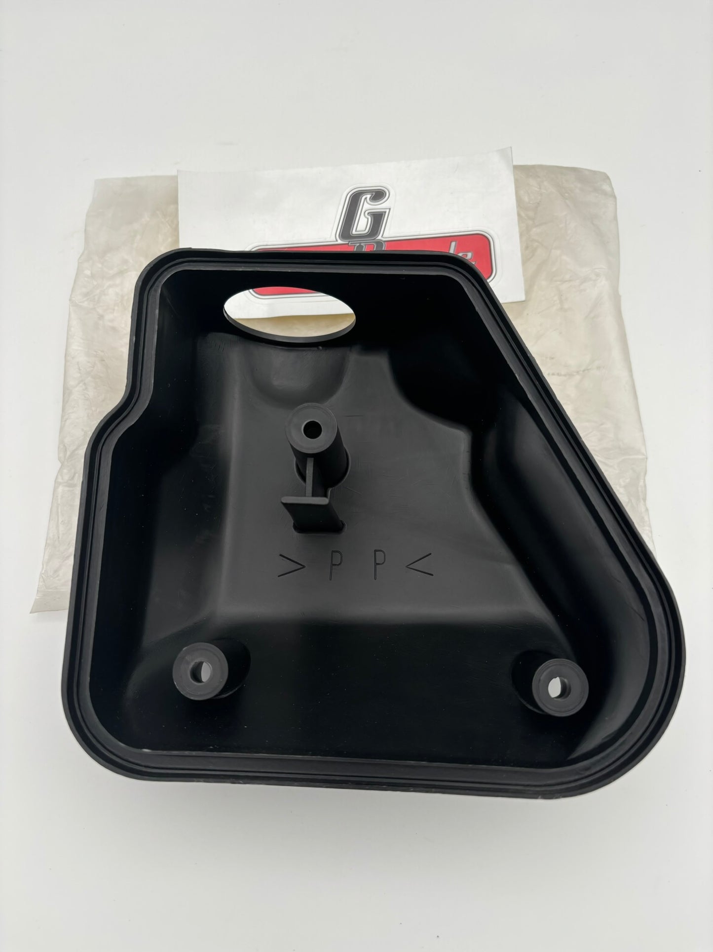 YAMAHA FILTER CASE CAP 3KJ-14412-00-00 Y240