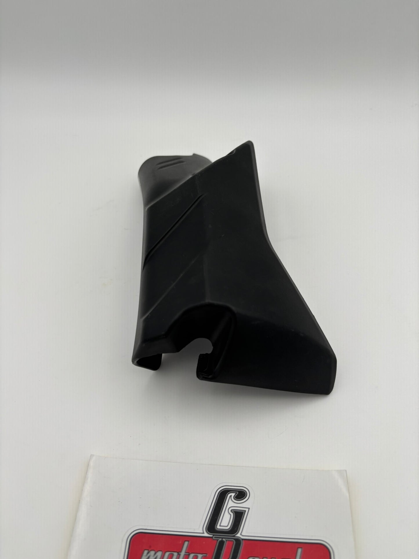 YAMAHA THRUST COVER 3B4-22129-00-00 Y241