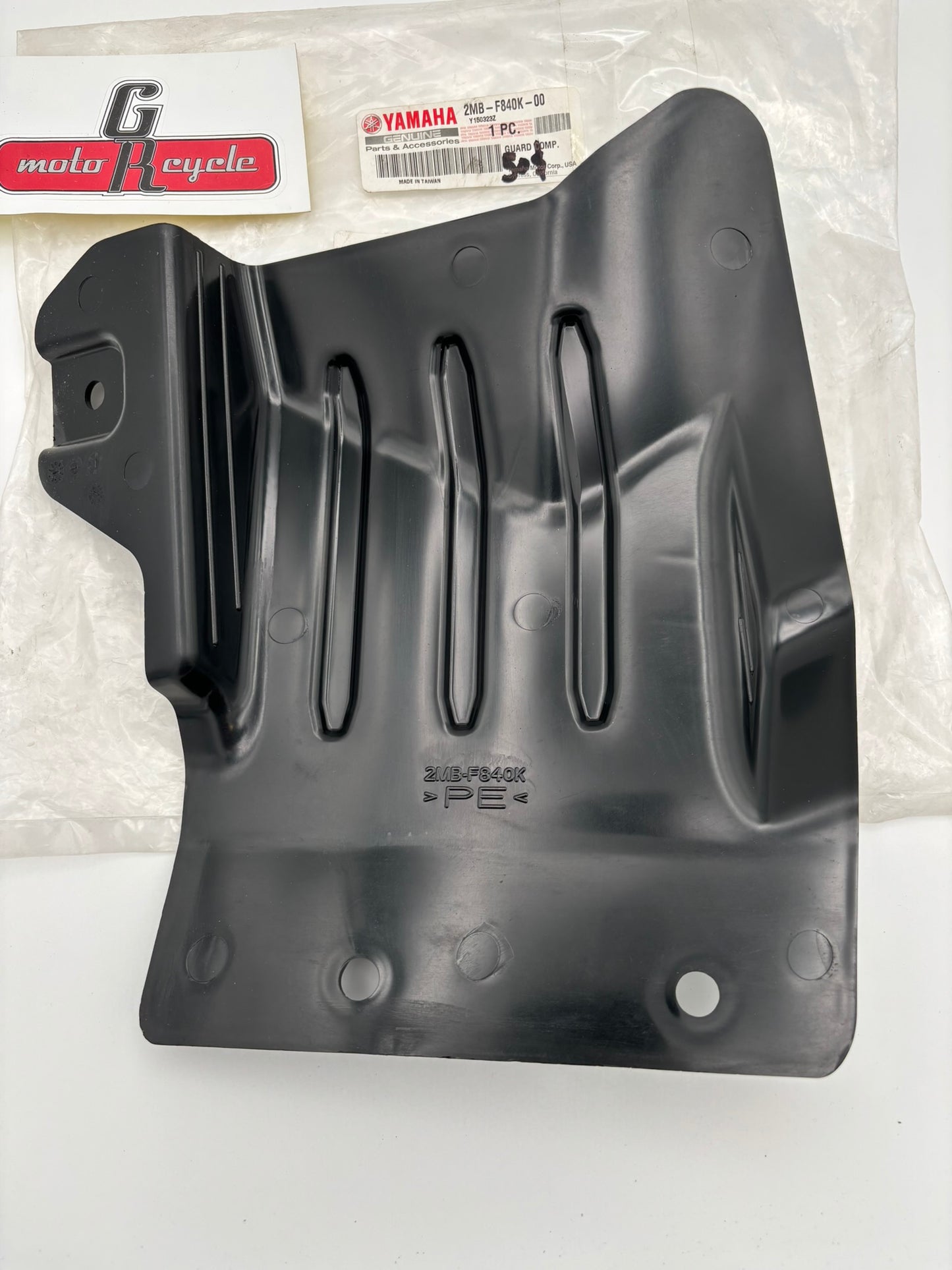 YAMAHA GUARD 2MB-F840K-00-00 Y242