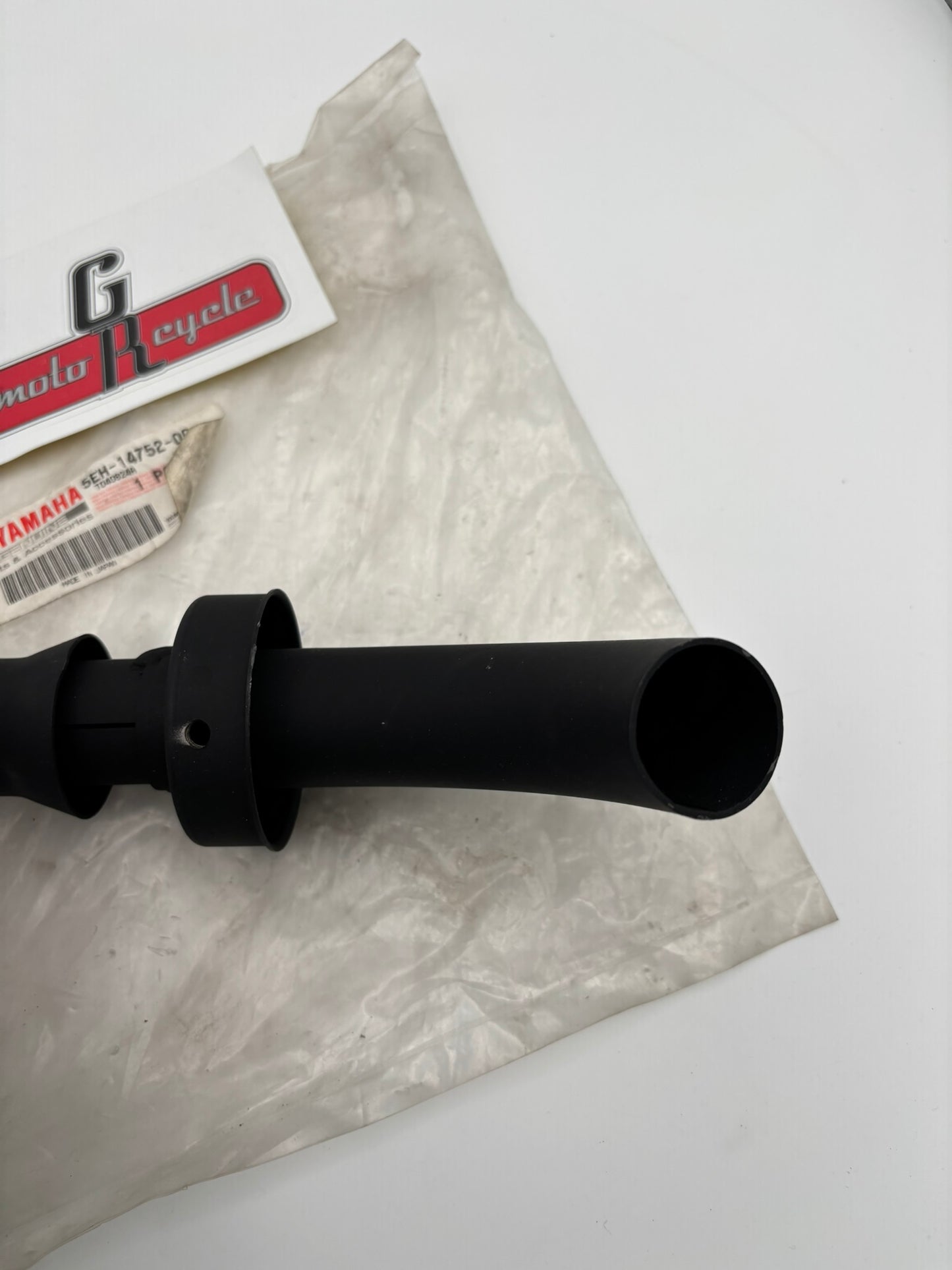 YAMAHA OUTLET PIPE 5EH-14752-00-00 Y244