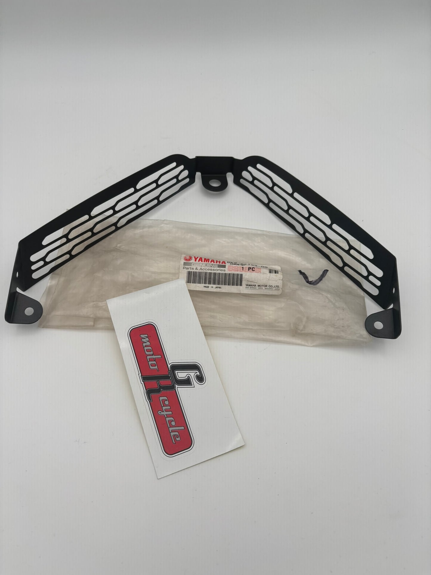 YAMAHA LOUVER 3 8ES-77133-00-00 Y246