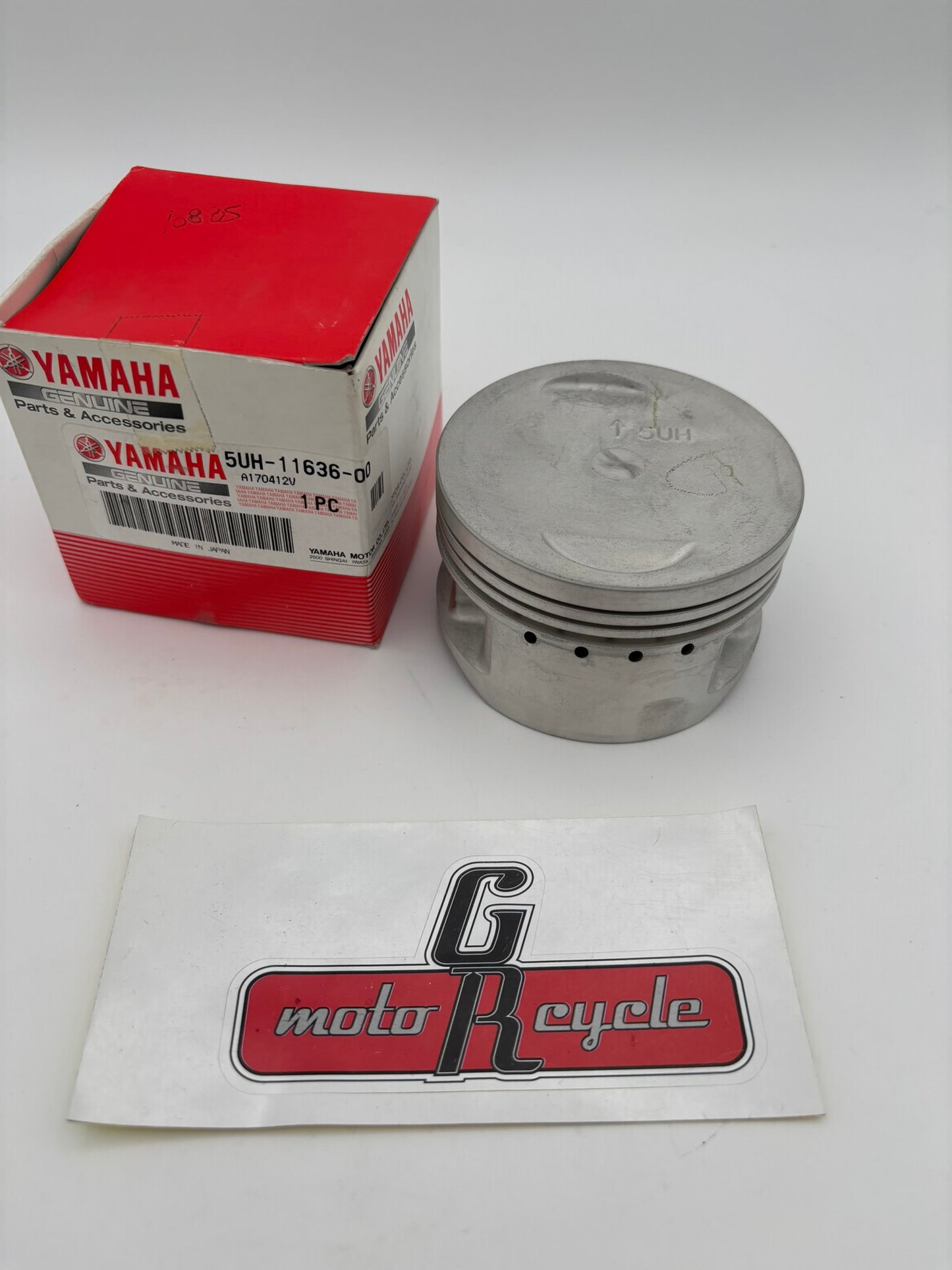YAMAHA PISTON (0.50MM O/S) 5UH-11636-00-00 Y246