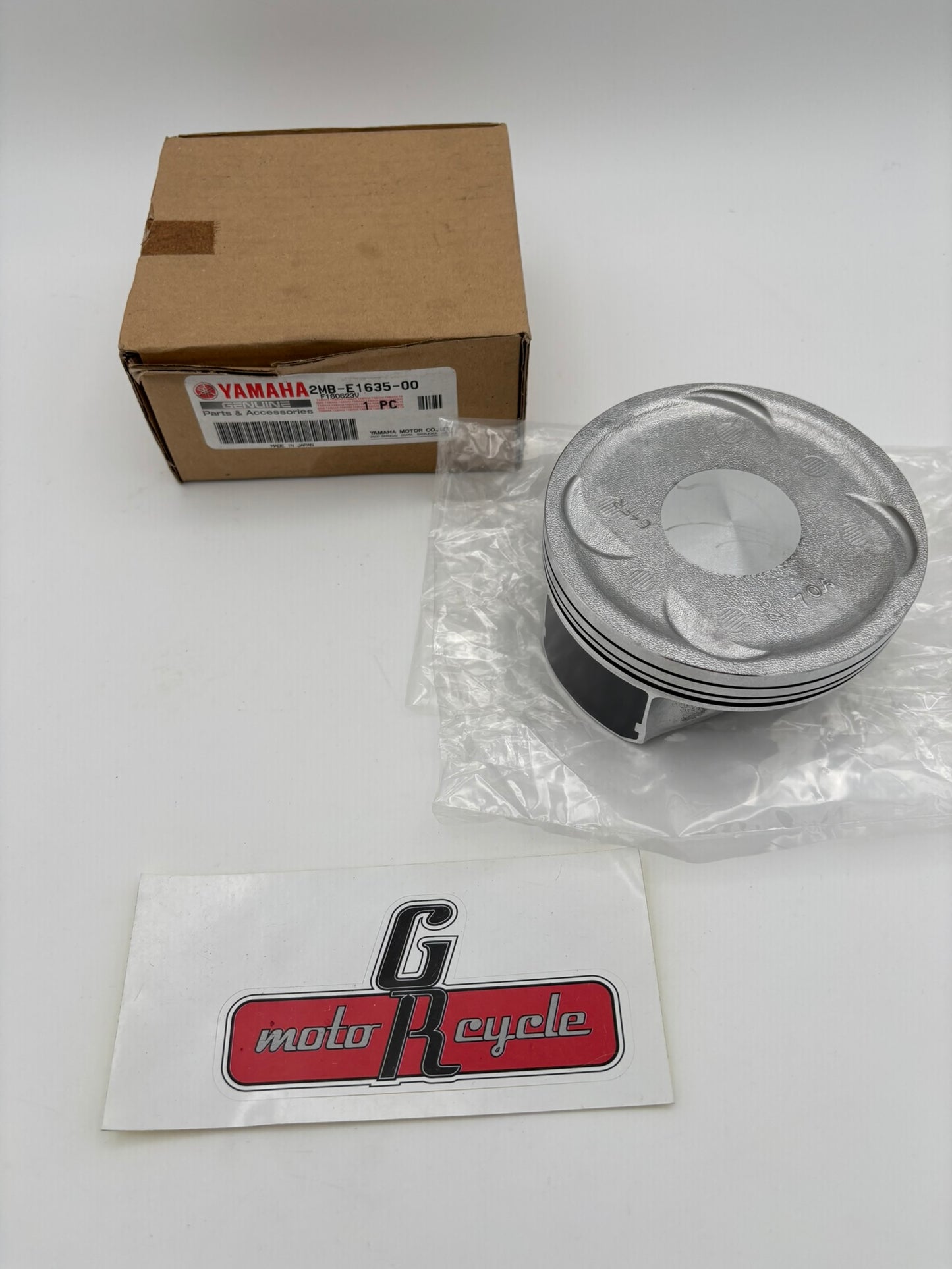 YAMAHA PISTON (0.25MM O/S) 2MB-E1635-00-00 Y246
