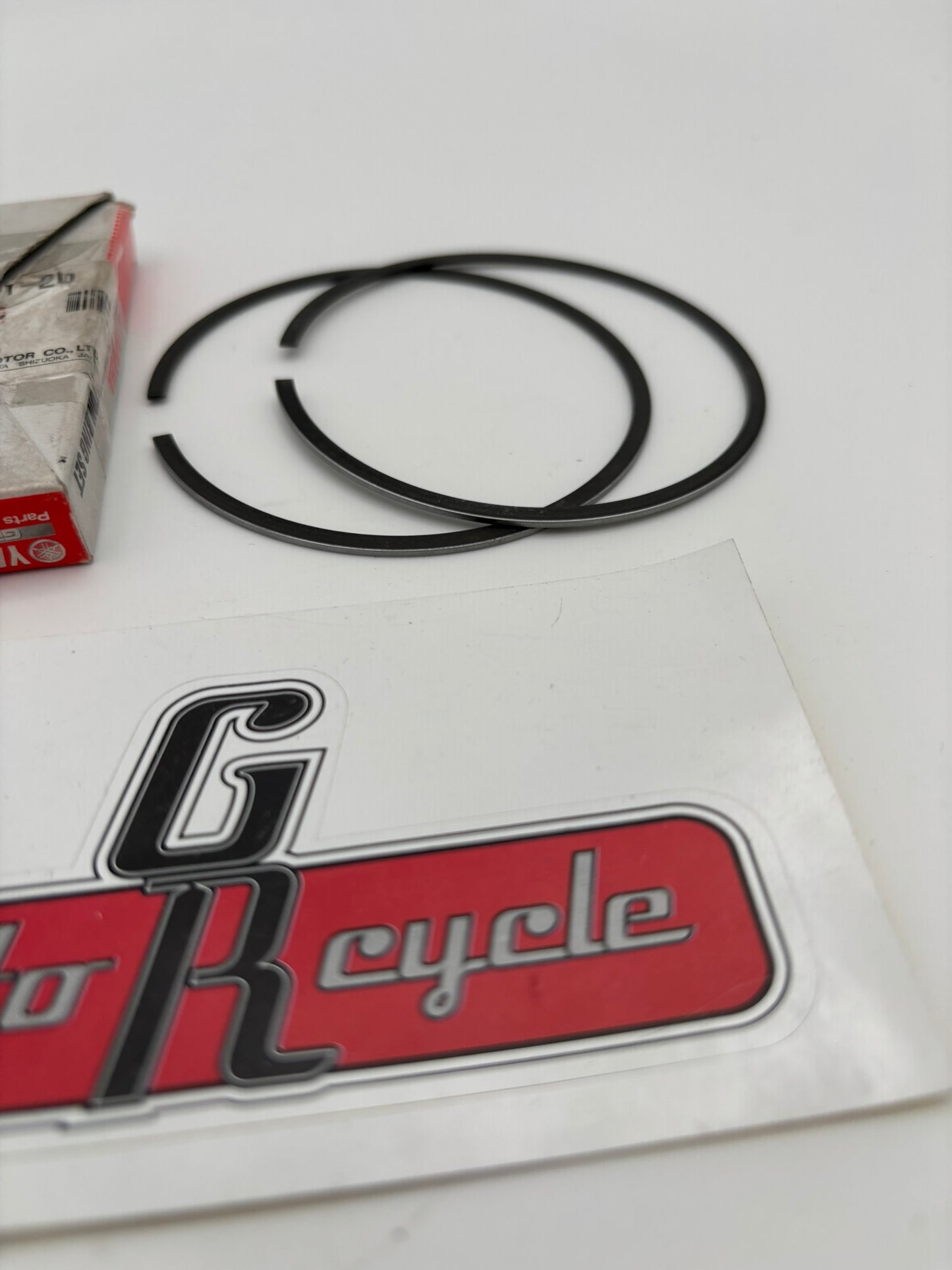 YAMAHA PISTON RING SET 2ND O/S 8V0-11601-20-00 Y246