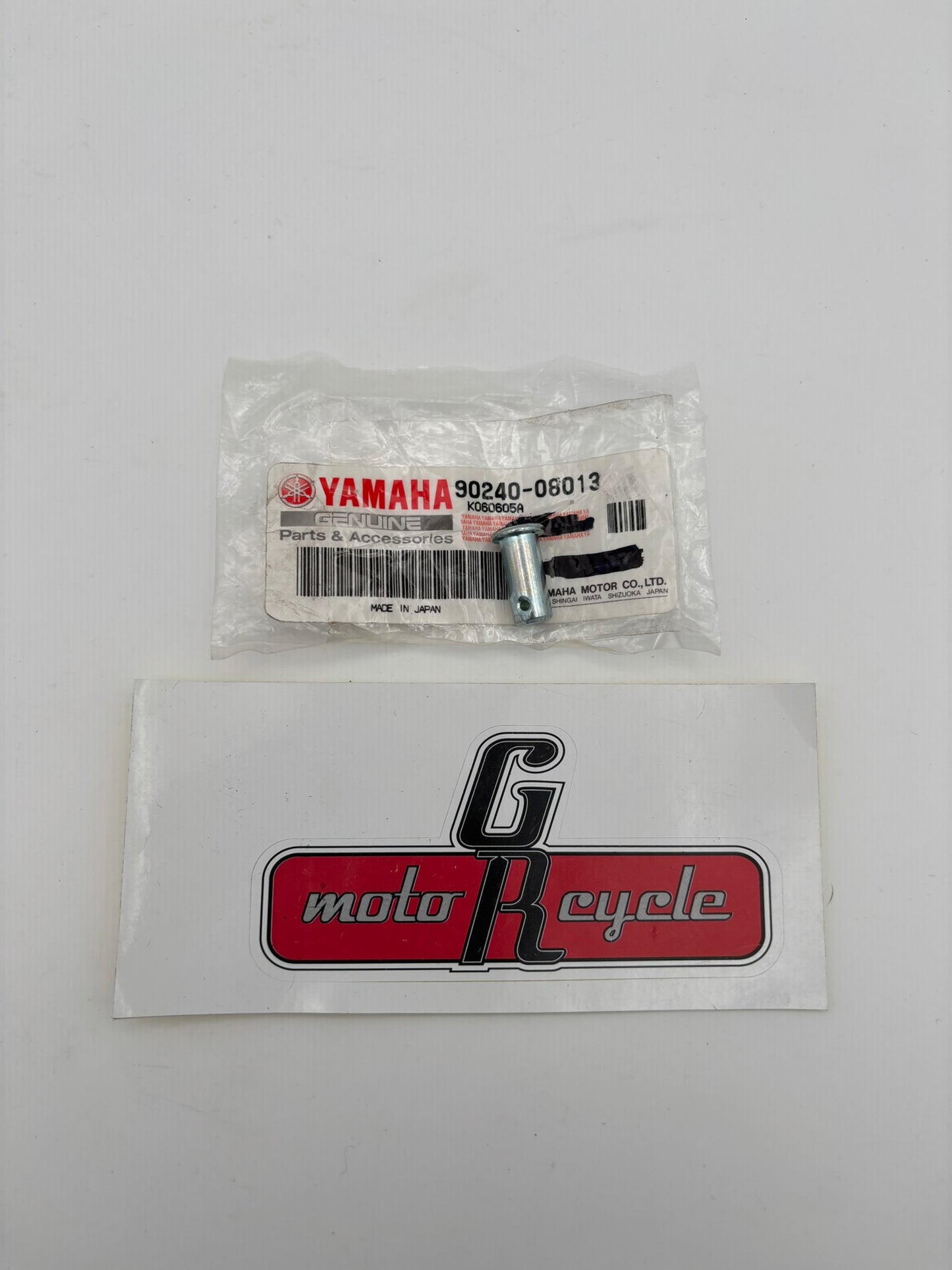 YAMAHA PIN WITH HOLE 90240-08013-00 Y248