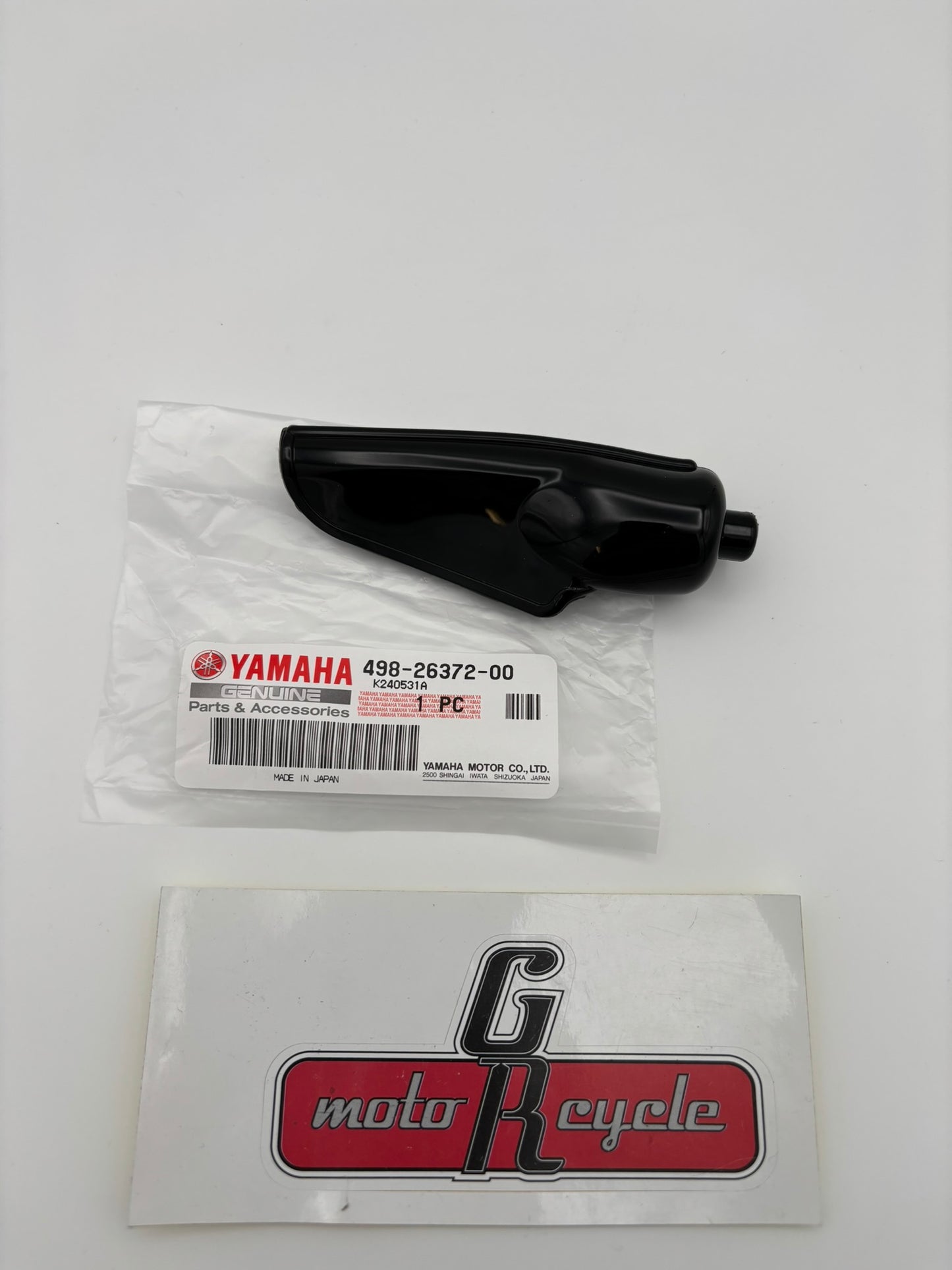 YAMAHA HANDLE LEVER COVER 498-26372-00-00 Y253