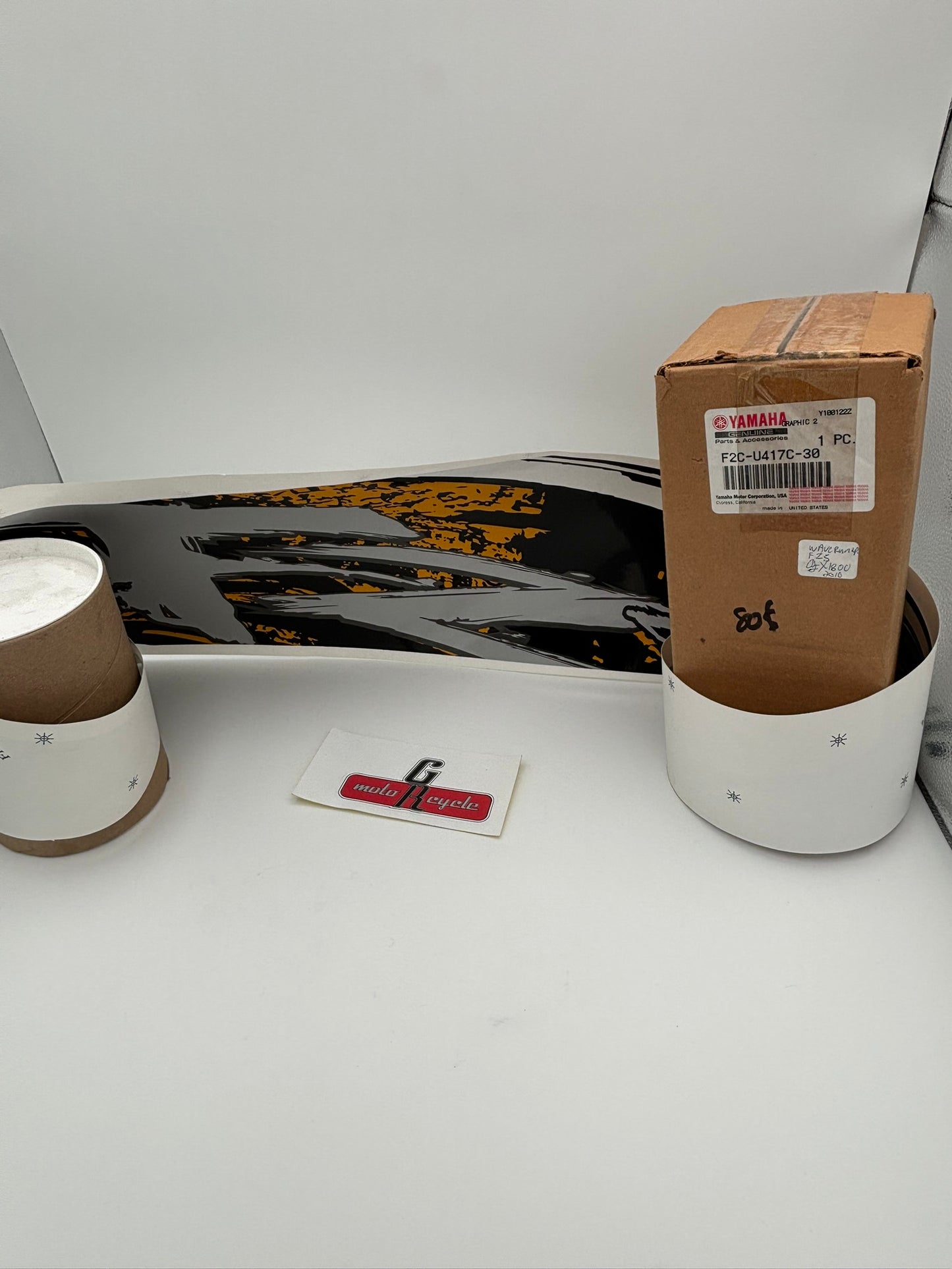 YAMAHA 2010 GX1800 RIGHT HAND GRAPHIC 2 FOR BLACK F2C-U417C-30-00 Y255