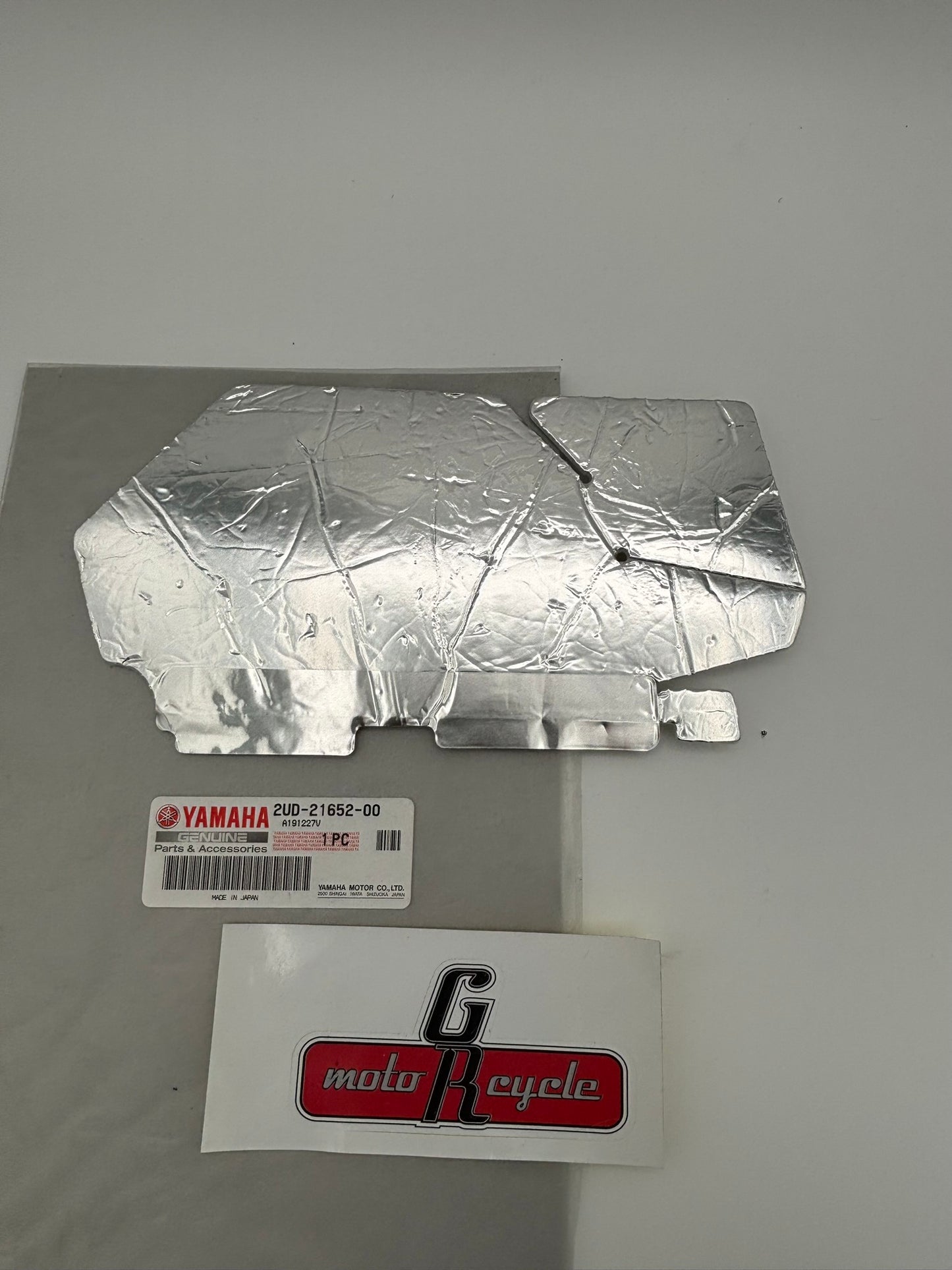 YAMAHA PROTECTOR 2UD-21652-00-00 Y255