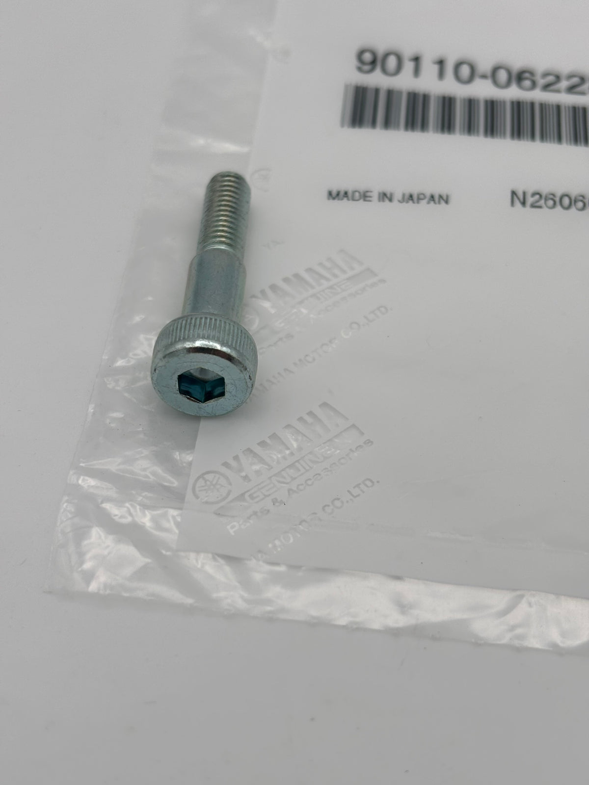 YAMAHA HEXAGON SOCKET HEAD BOLT 90110-06228-00 Y82