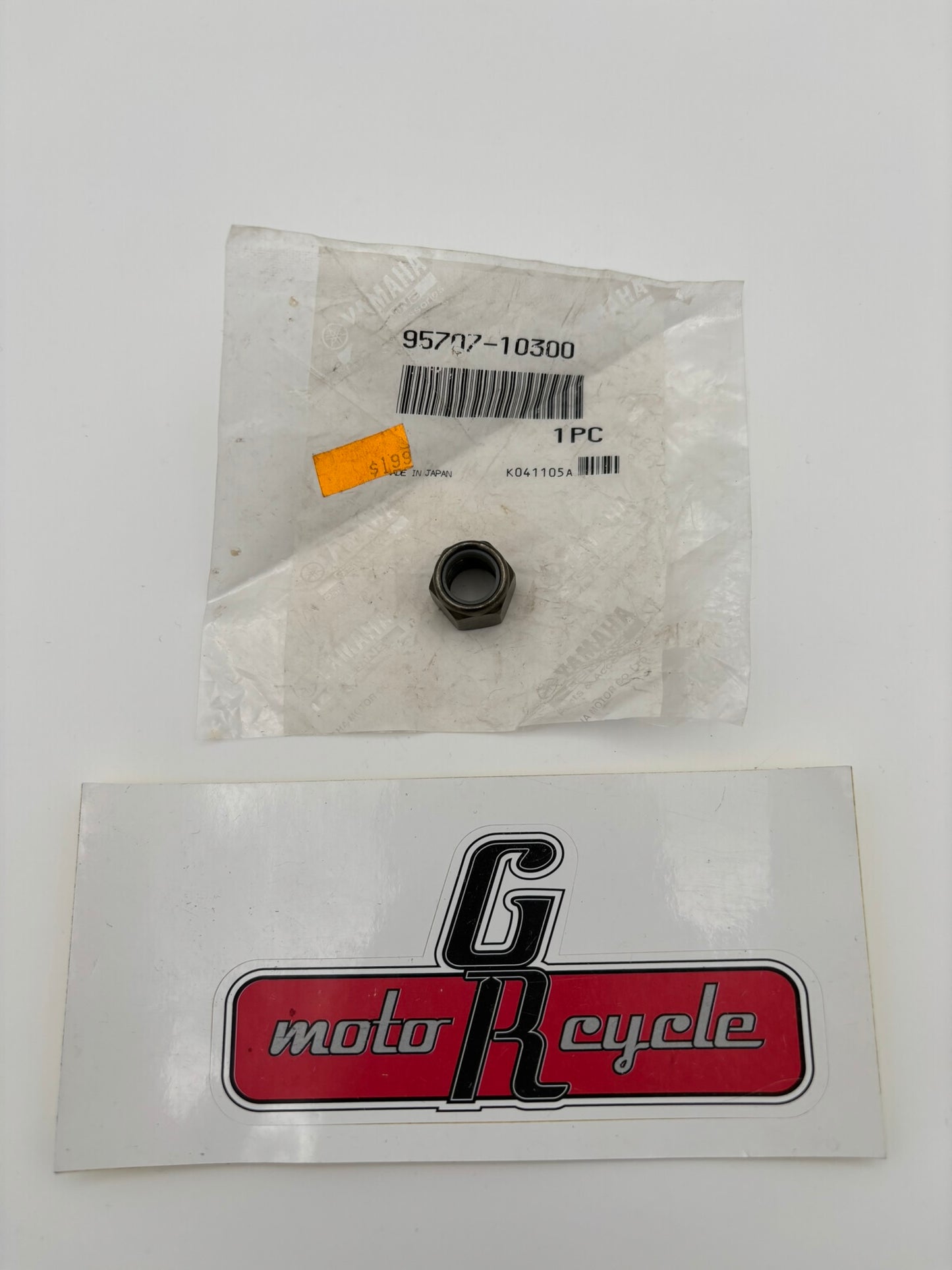 YAMAHA NYLON NUT 95707-10300-00 Y262