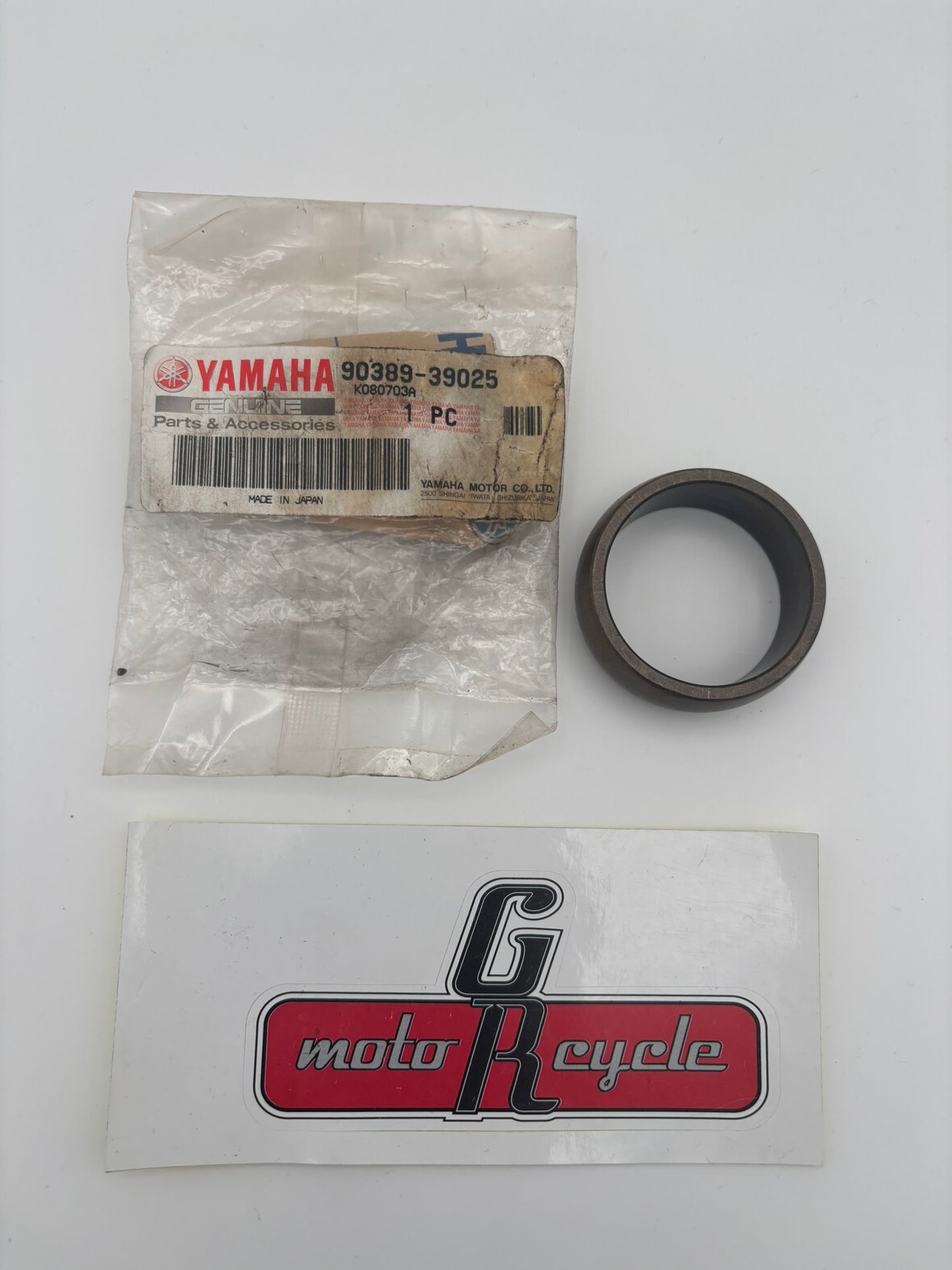 YAMAHA SPECIAL SHAPE BUSHING 90389-39025-00 Y265