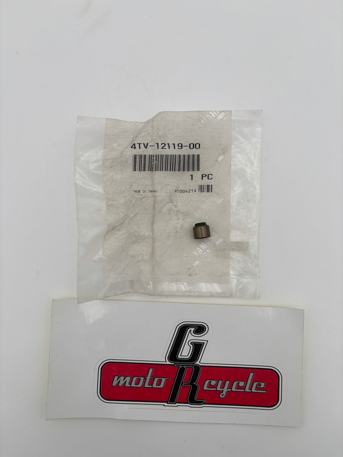 YAMAHA VALVE STEM SEAL 4TV-12119-00-00 Y269