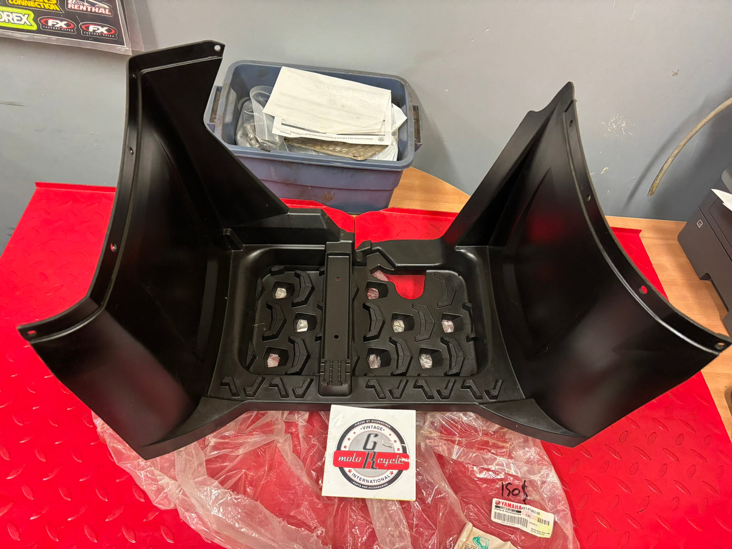 YAMAHA COVER 2 4S1-F7463-00-00 YBOX