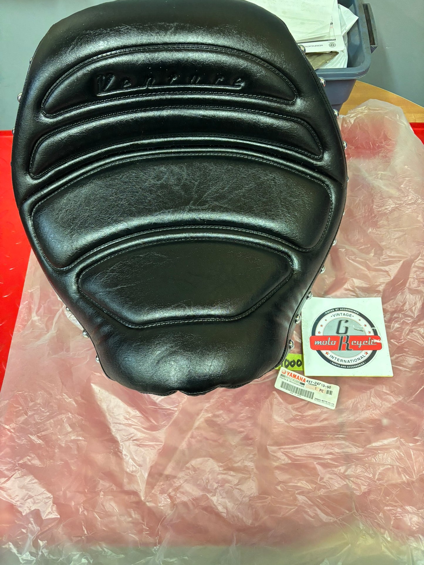 YAMAHA ROYAL STAR VENTURE XVZ1300TF 2002 - 05 SINGLE SEAT ASSY 4XY-24710-50-00 YBOX