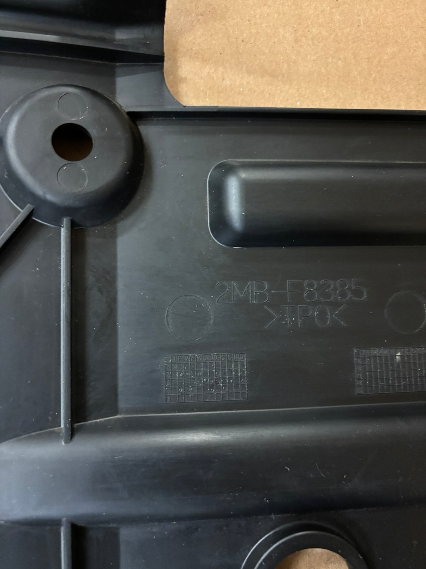 YAMAHA UNDER COVER 2MB-F8385-00-00 YBOX