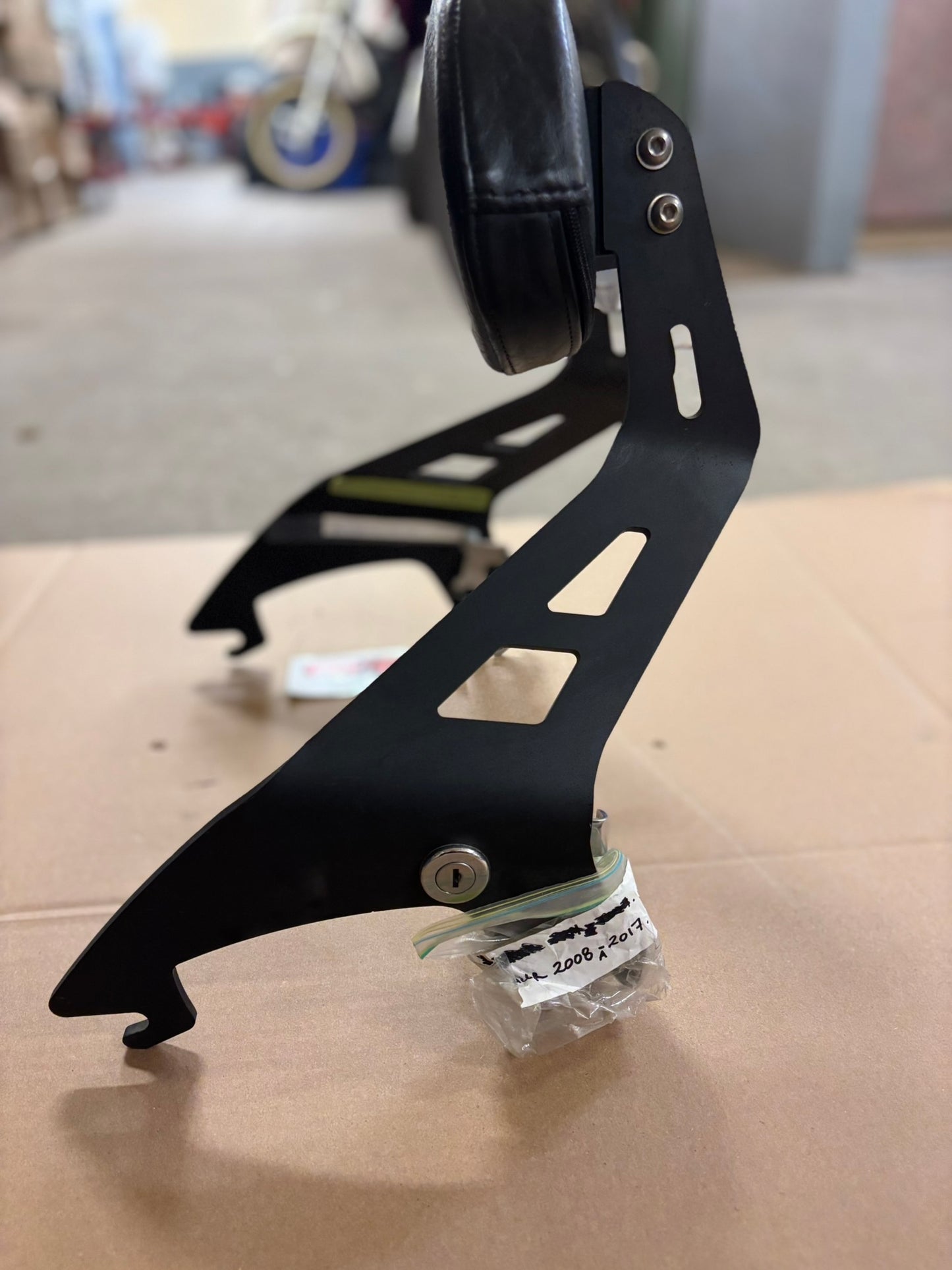 YAMAHA RAIDER 2008 - 2017 FIXED BACKREST SHORT MIDNIGHT (NO KEY) 27D-F84B0-V0-00 5C7-F84A0-50-00 YBOX