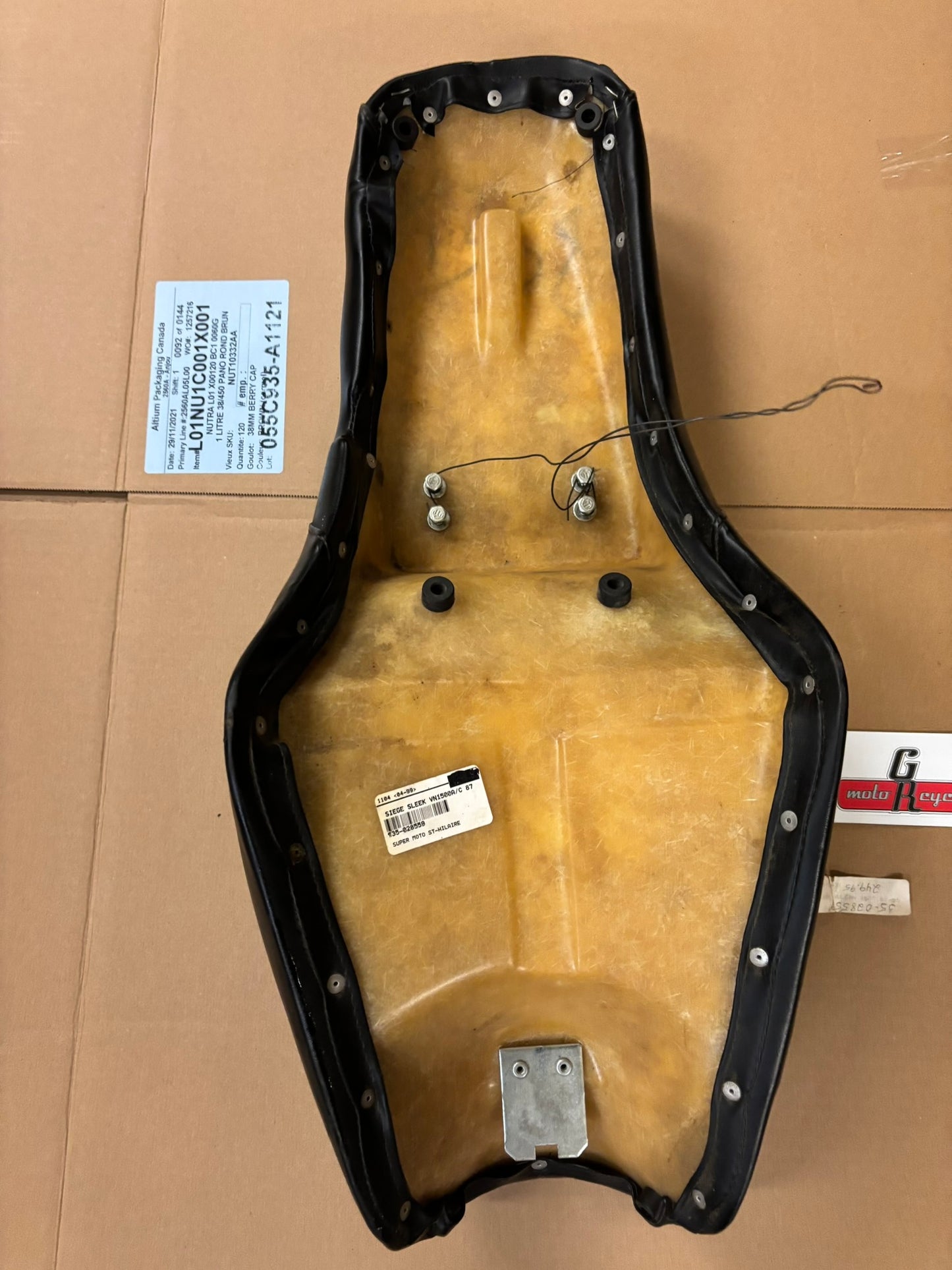 KAWASAKI VN1500 1987-1995 VULCAN SLEEK SEAT 03-0431 35-028559 KBOX