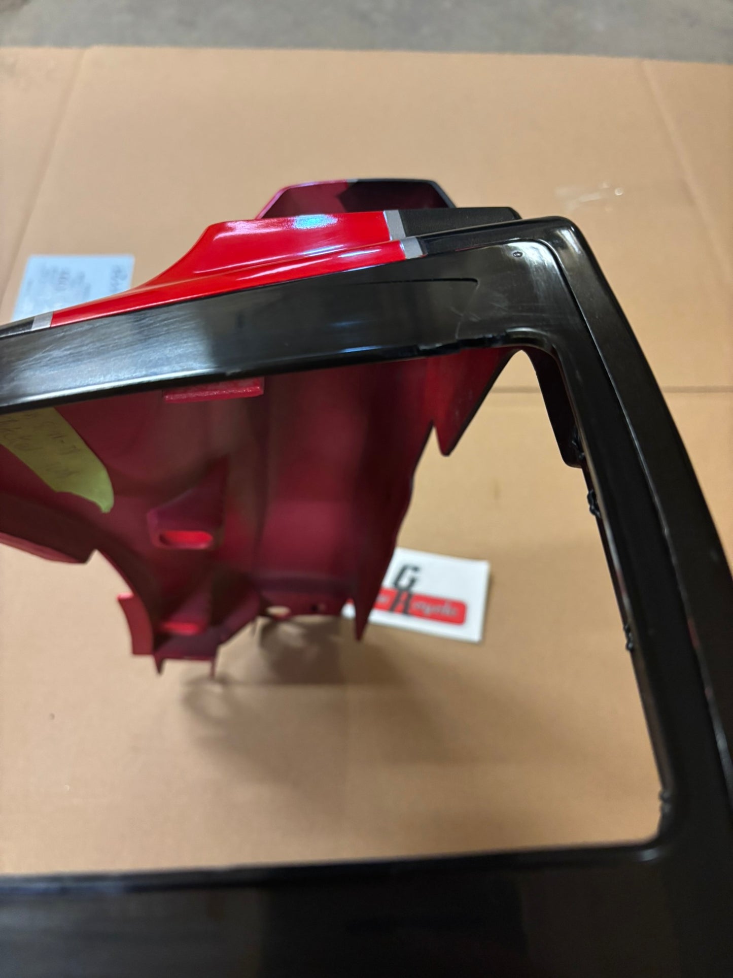 KAWASAKI ZX1000 1986 SEAT COVER SMALL CRACK 14025-5241-T3-D KBOX