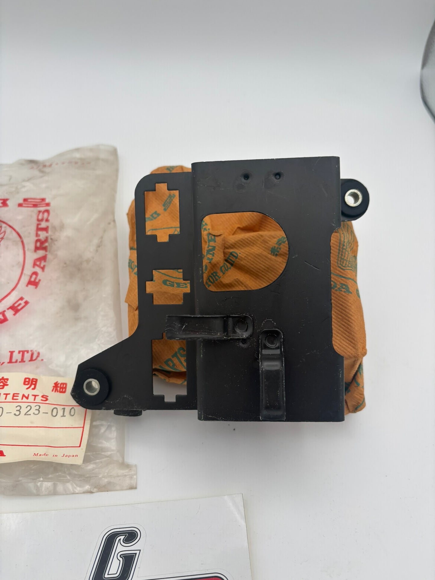 HONDA PLATE ELECTRIC 50330-323-010 H196