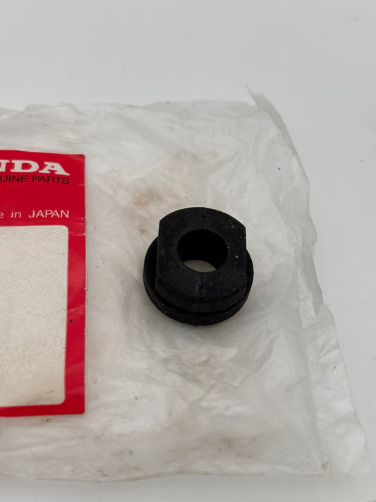 HONDA NUMBER BRACKET CUSHION RUBBER 84705-292-000 H205