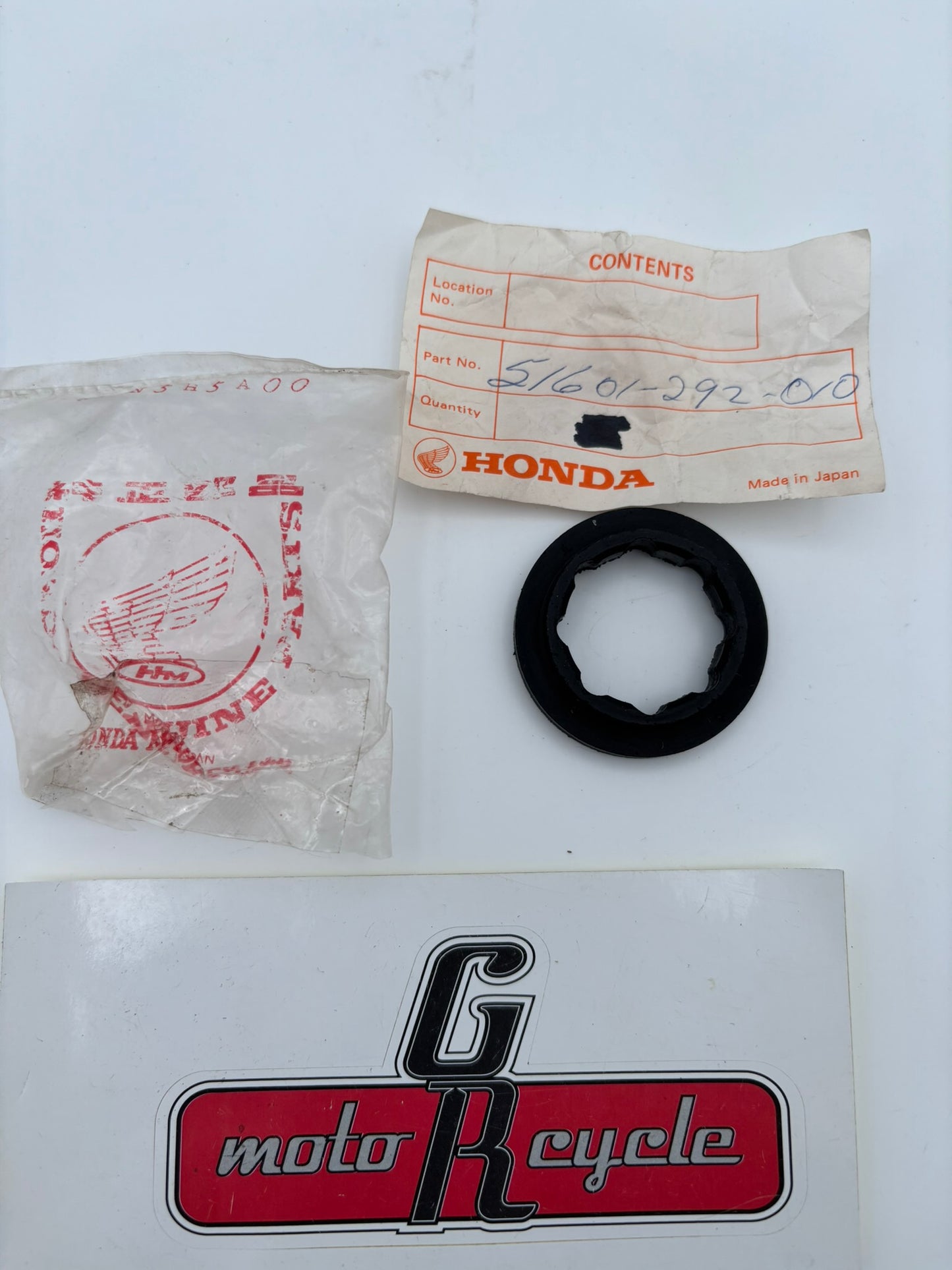 HONDA FRONT FORK UPPER COVER RUBBER 51601-292-010 H211