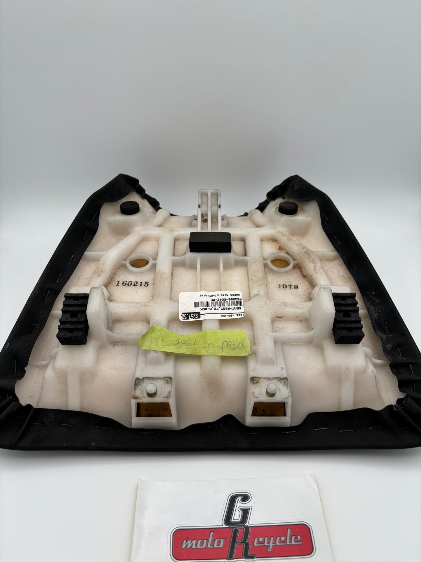 KAWASAKI USED FRONT SEAT BLACK 53066-0042-MA-U K39