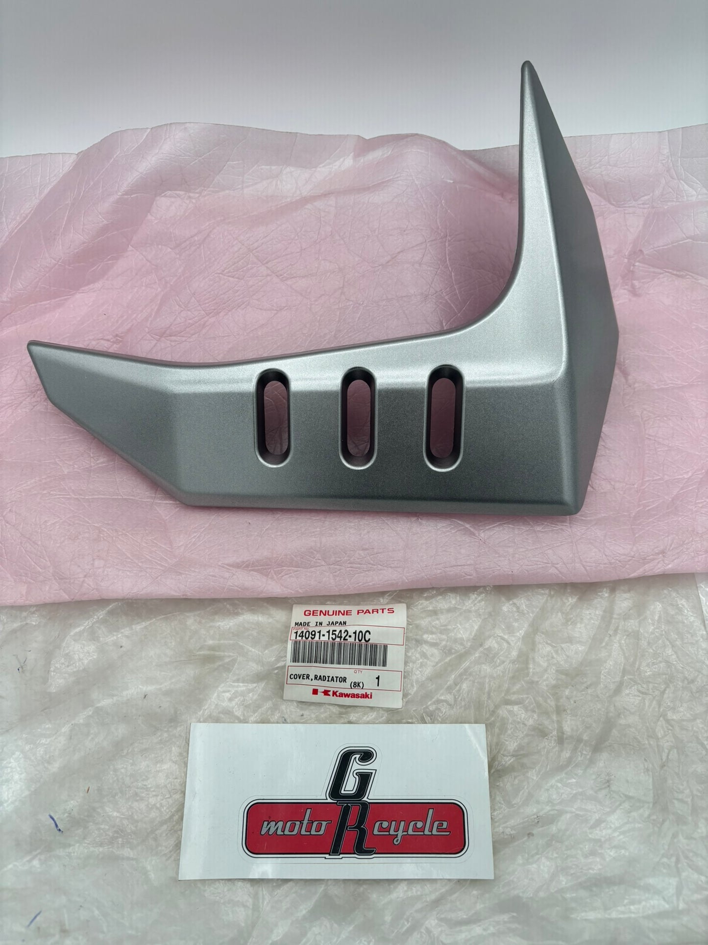 KAWASAKI RIGHT HAND RADIATOR COVER F.P SILVER 14091-1542-10C K40