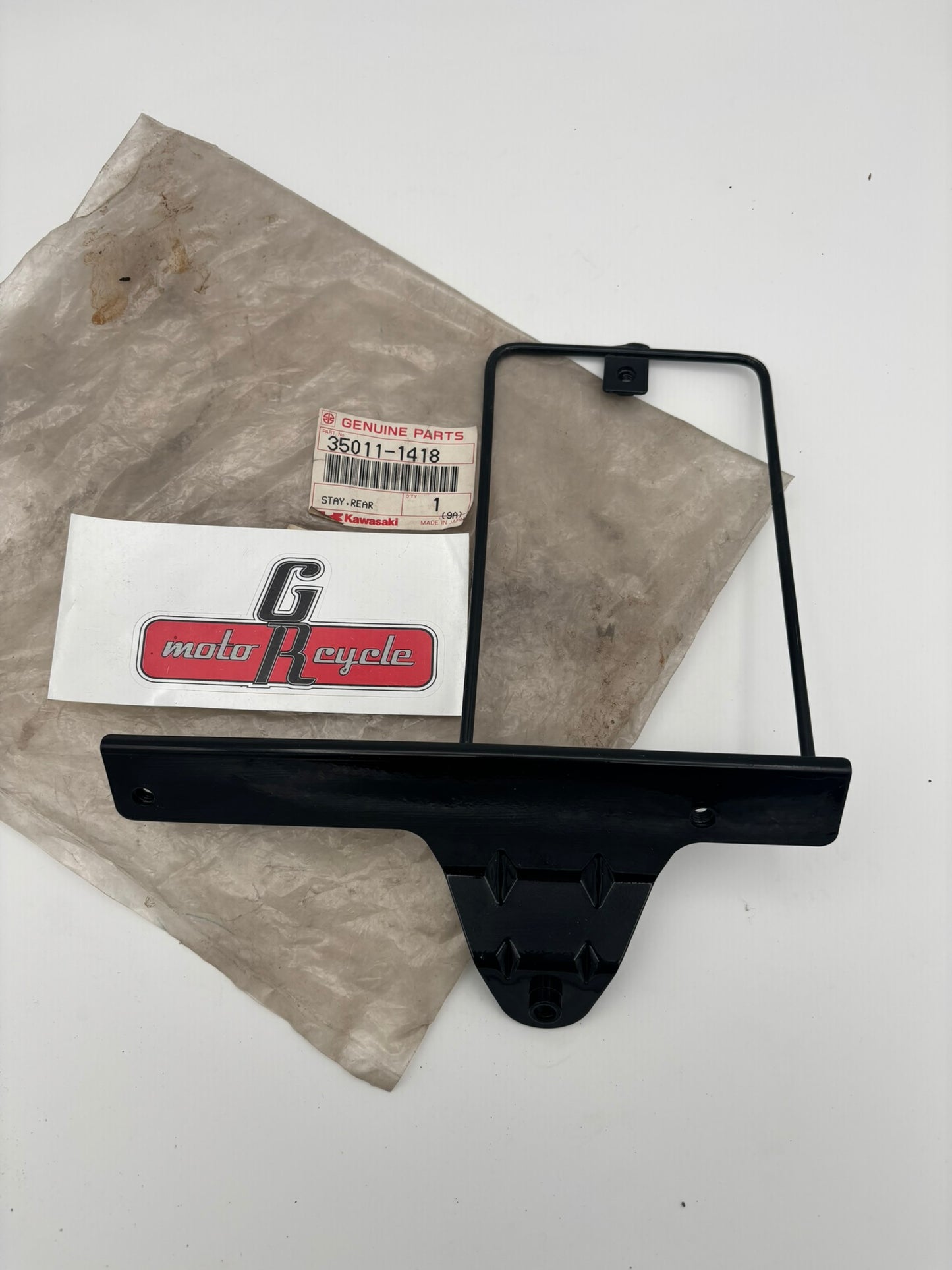 KAWASAKI LEFT HAND REAR FLAP STAY 35011-1418 K40