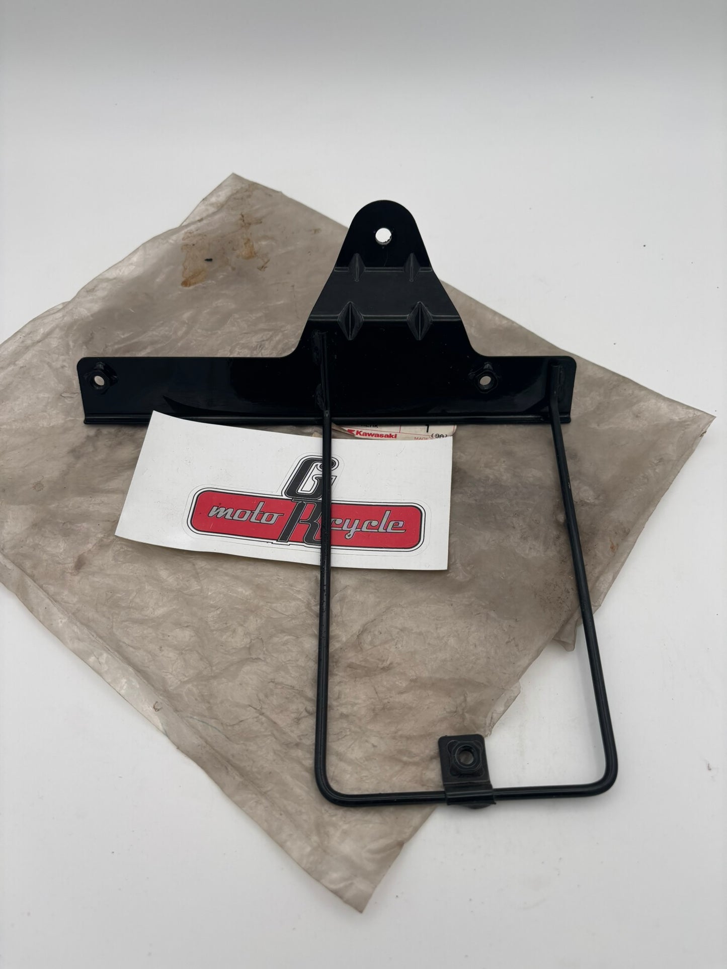 KAWASAKI LEFT HAND REAR FLAP STAY 35011-1418 K40