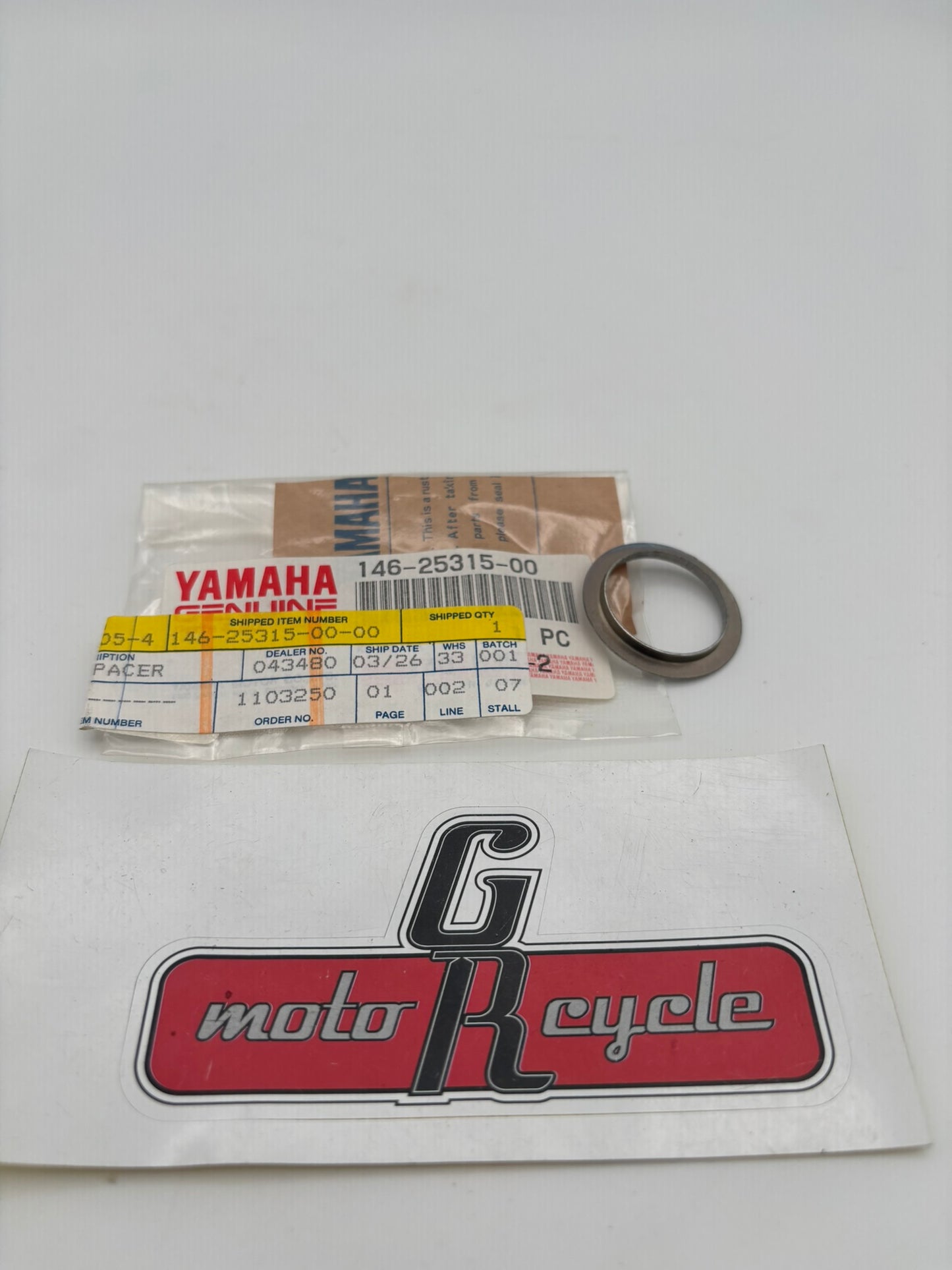 YAMAHA SPACER FLANGE 146-25315-00-00 Y274