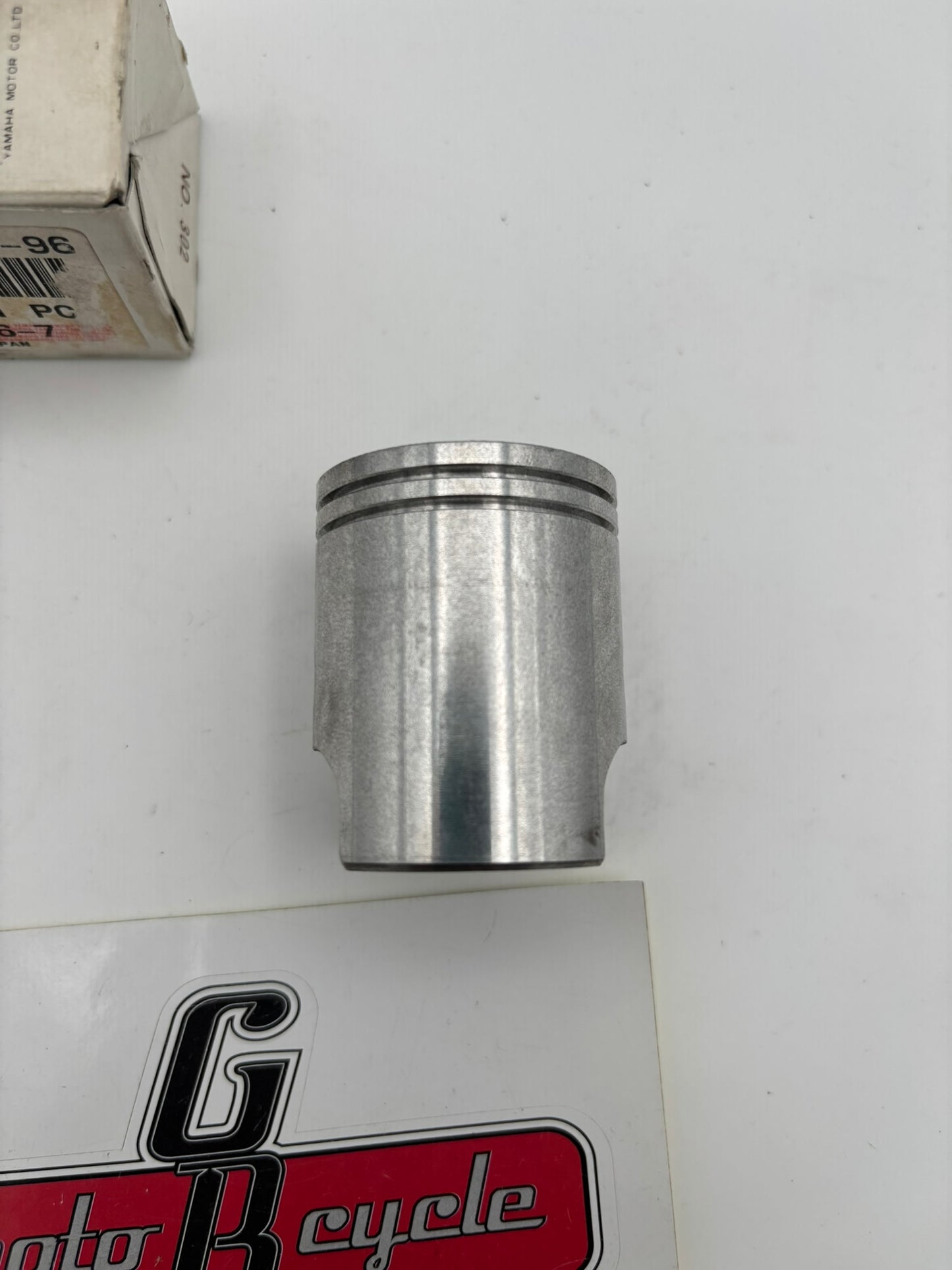 YAMAHA PISTON (STD) 27V-11631-00-96 Y276