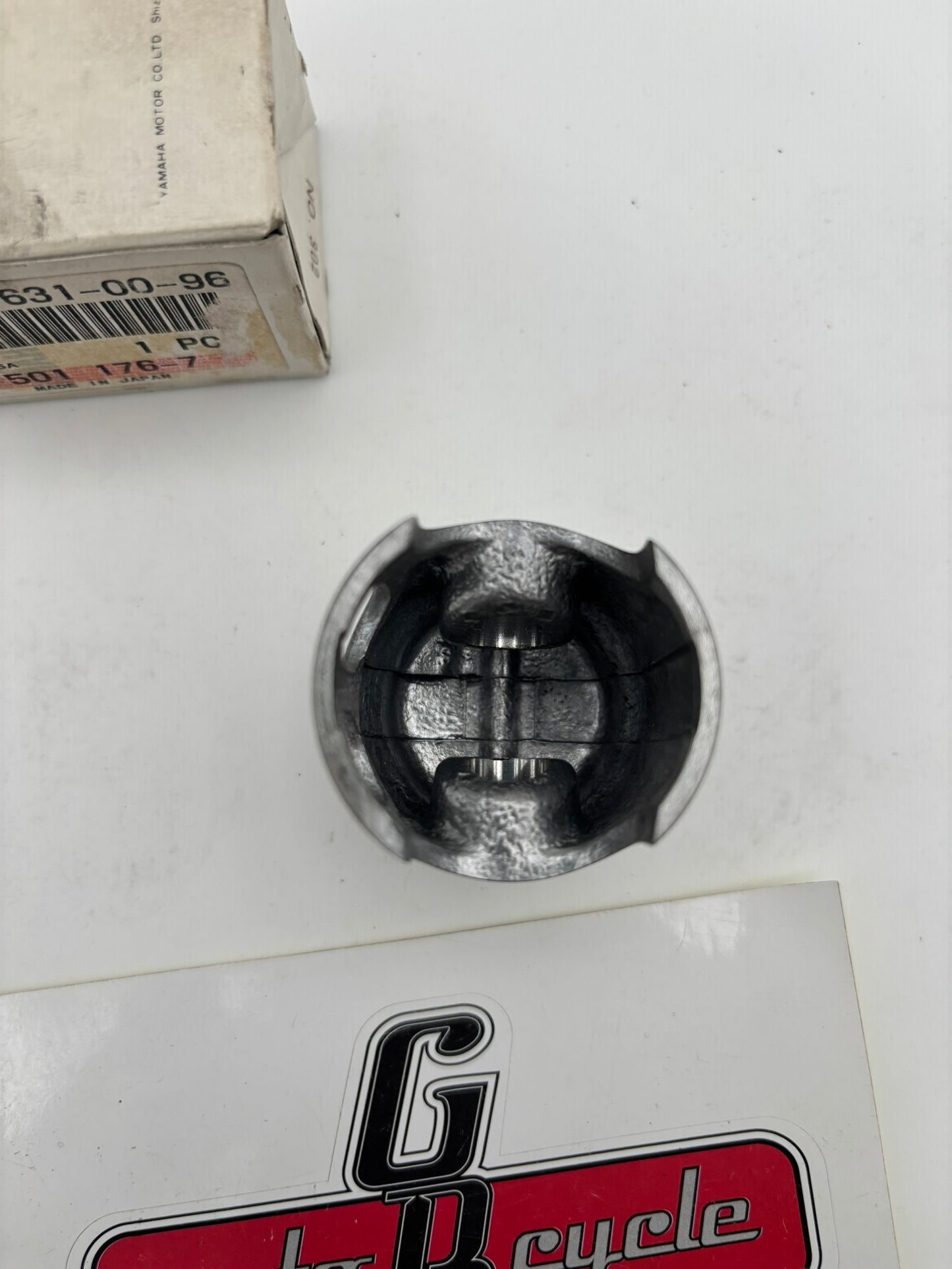 YAMAHA PISTON (STD) 27V-11631-00-96 Y276