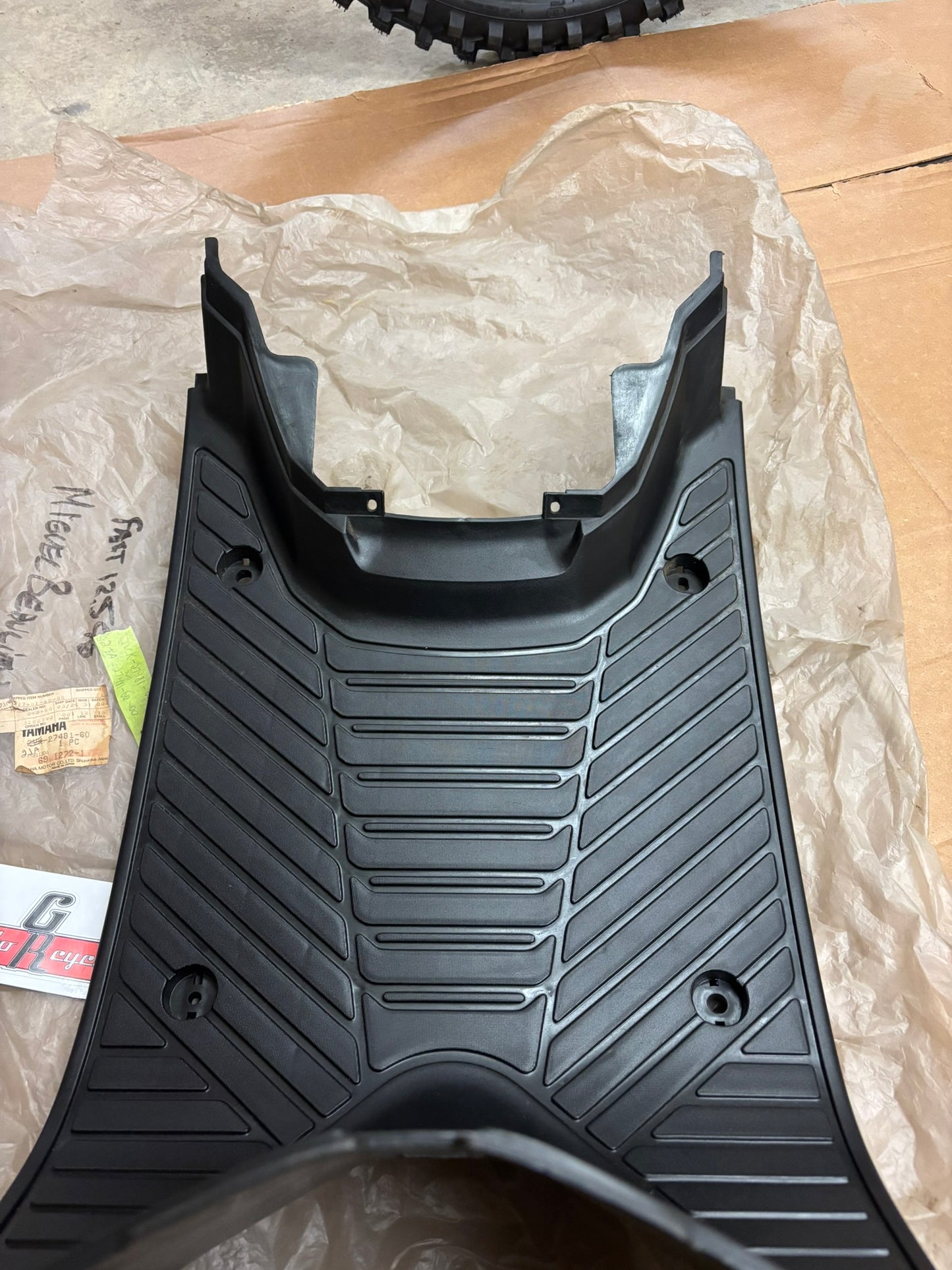 YAMAHA FOOTREST BOARD SUB 2JA-27481-60-00 2VK-27481-60-00 YBOX