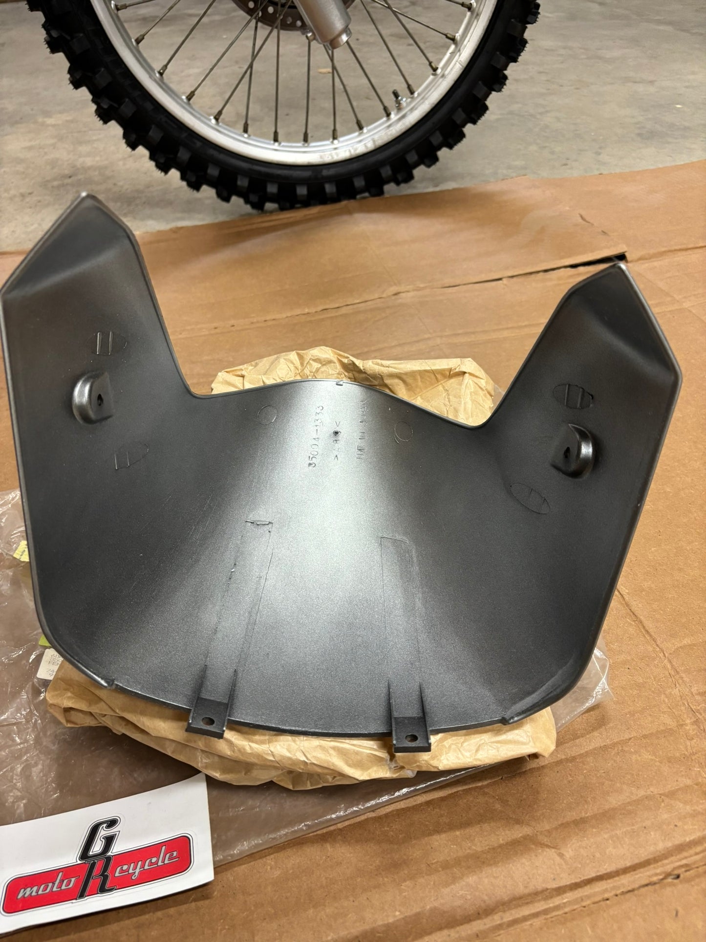 KAWASAKI FRONT FENDER FR G SILVER 35004-1333-F2 KBOX