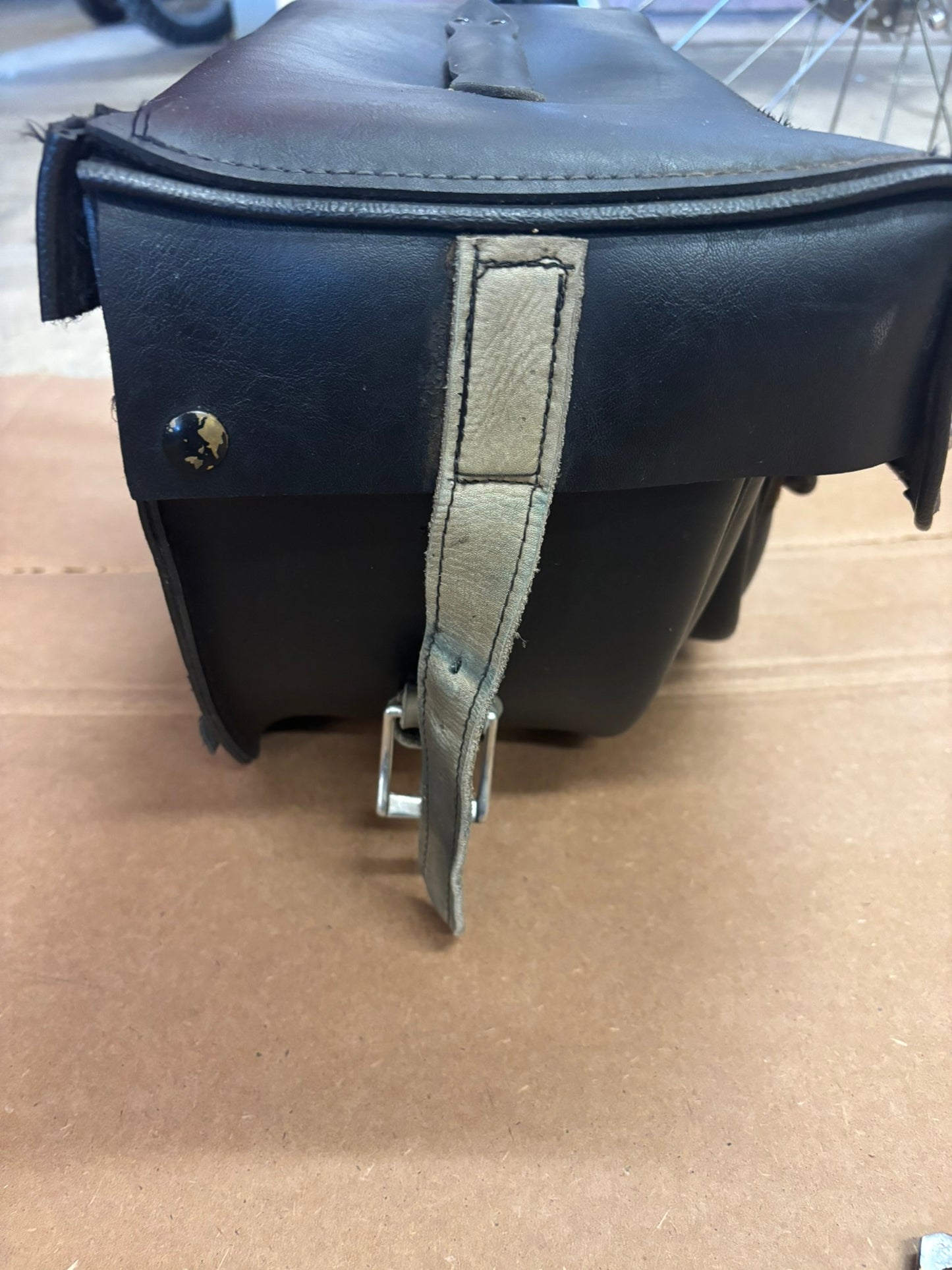 AFTERMARKET USED ROADKROME SADDLEBAG (NO HARDWARE) ROADBAG AFBOX