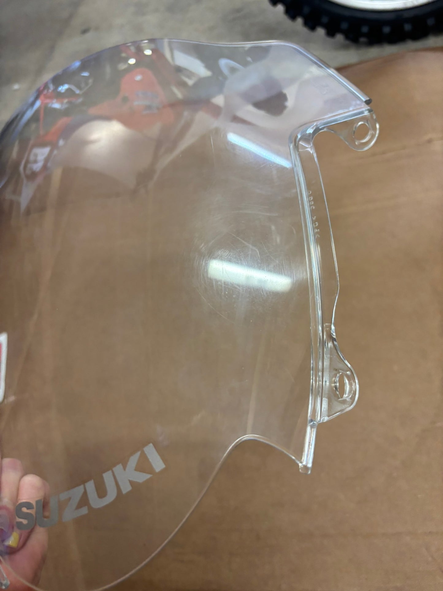 SUZUKI USED WINDSHIELD WINDSCREEN SUB 94610-38G01-YD8 94610-38G00-YD8-U1 SBOX