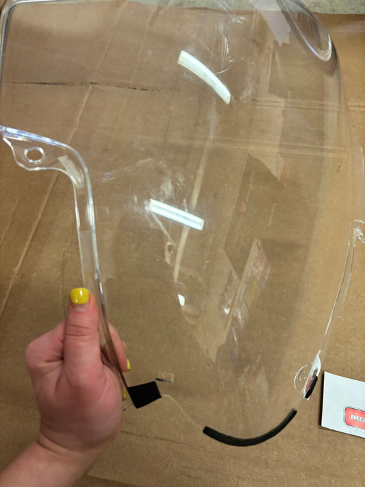 SUZUKI USED WINDSHIELD WINDSCREEN 94611-17H00-U1 SBOX