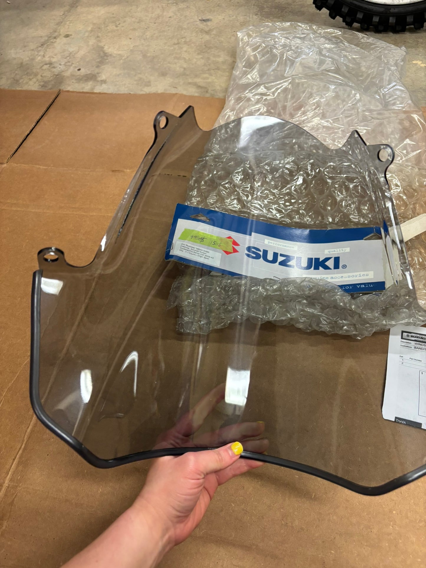 SUZUKI WINDSHIELD SMOKED SCREEN 990A0-30000 SBOX