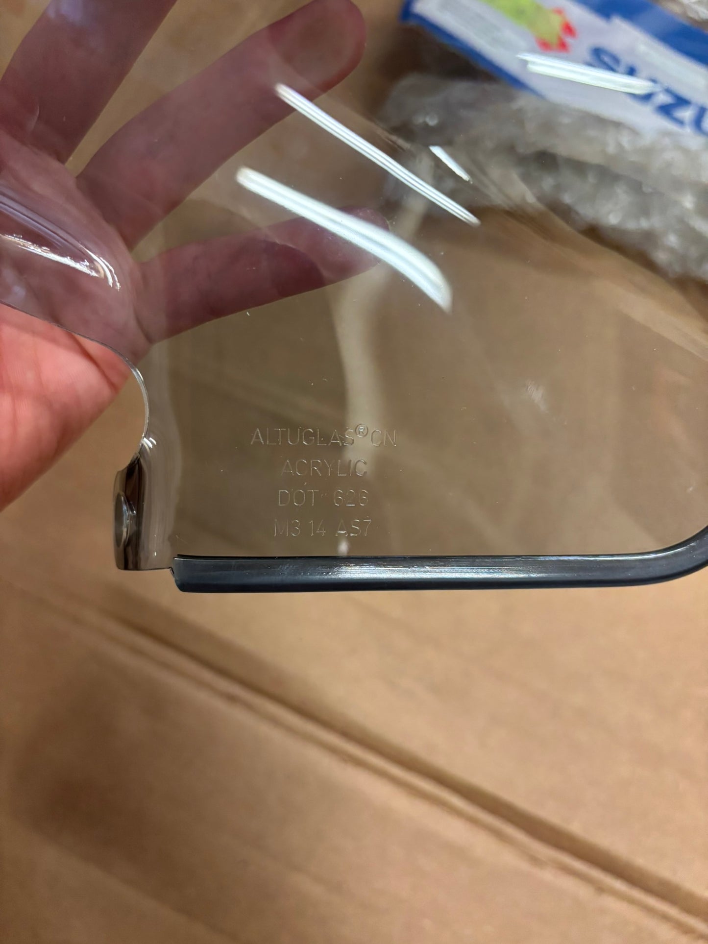 SUZUKI WINDSHIELD SMOKED SCREEN 990A0-30000 SBOX